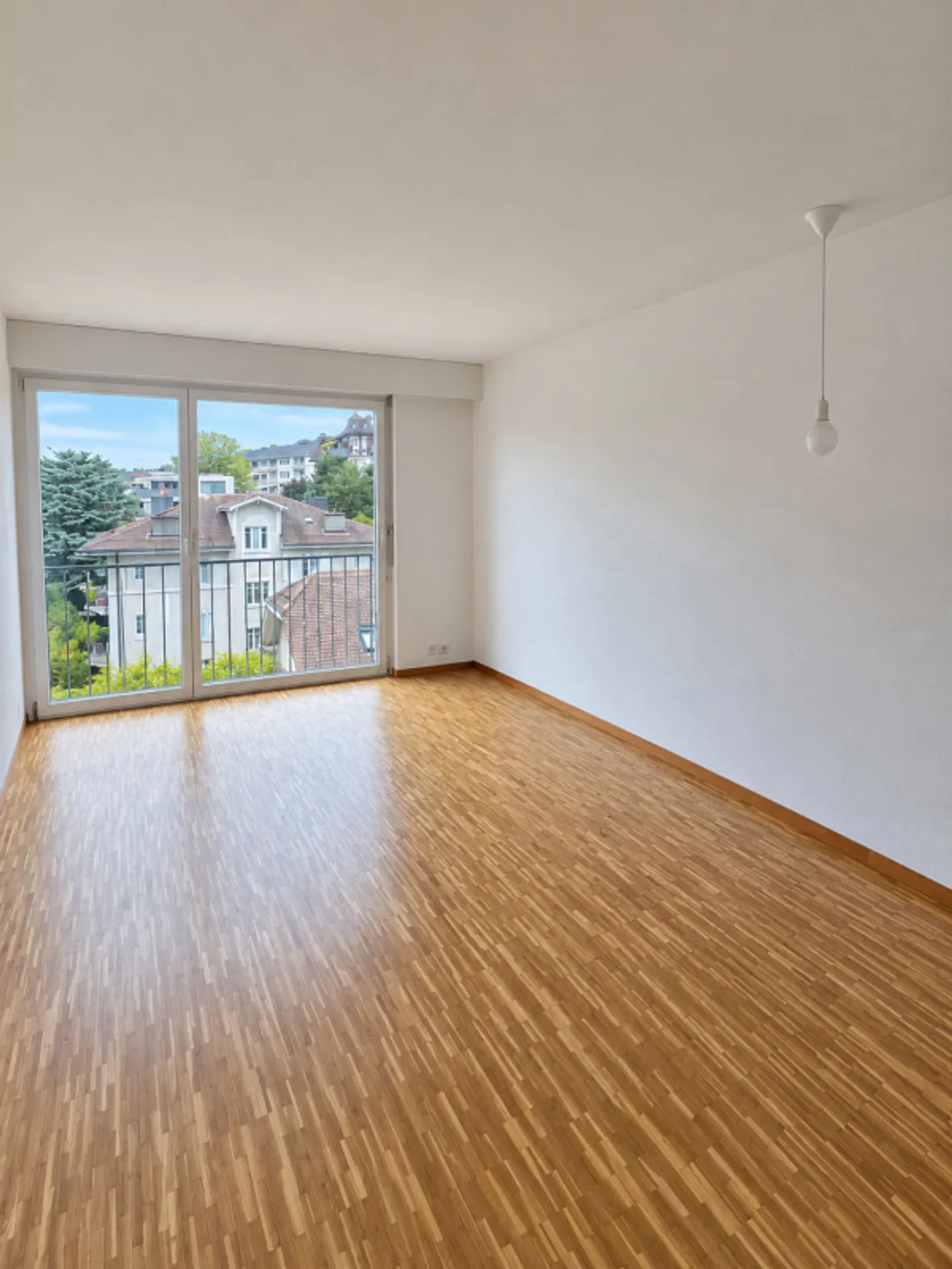 Sublime appartement rénové de 2.5 pièces avec vue sur le Jura  Sous-Gare - Photo 1 of 6