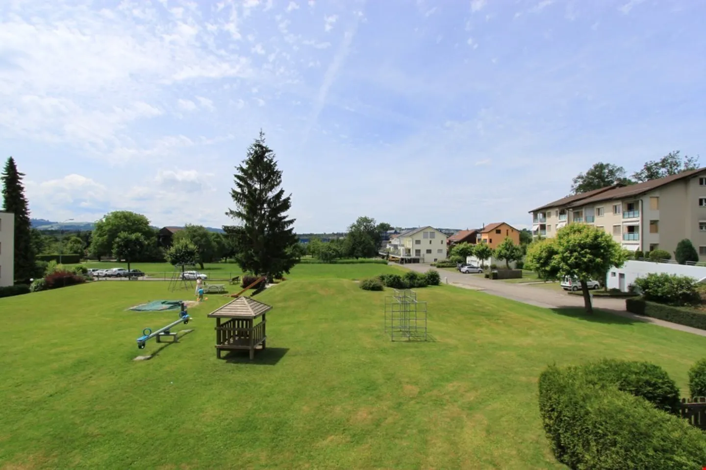 Appartement lumineux et charmant de 3,5 pièces à Geuensee - Photo 10 sur 11