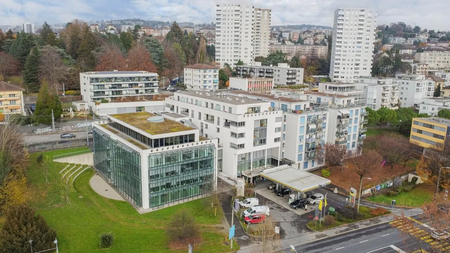 Ufficio Moderno a Lago - Foto 1 di 7