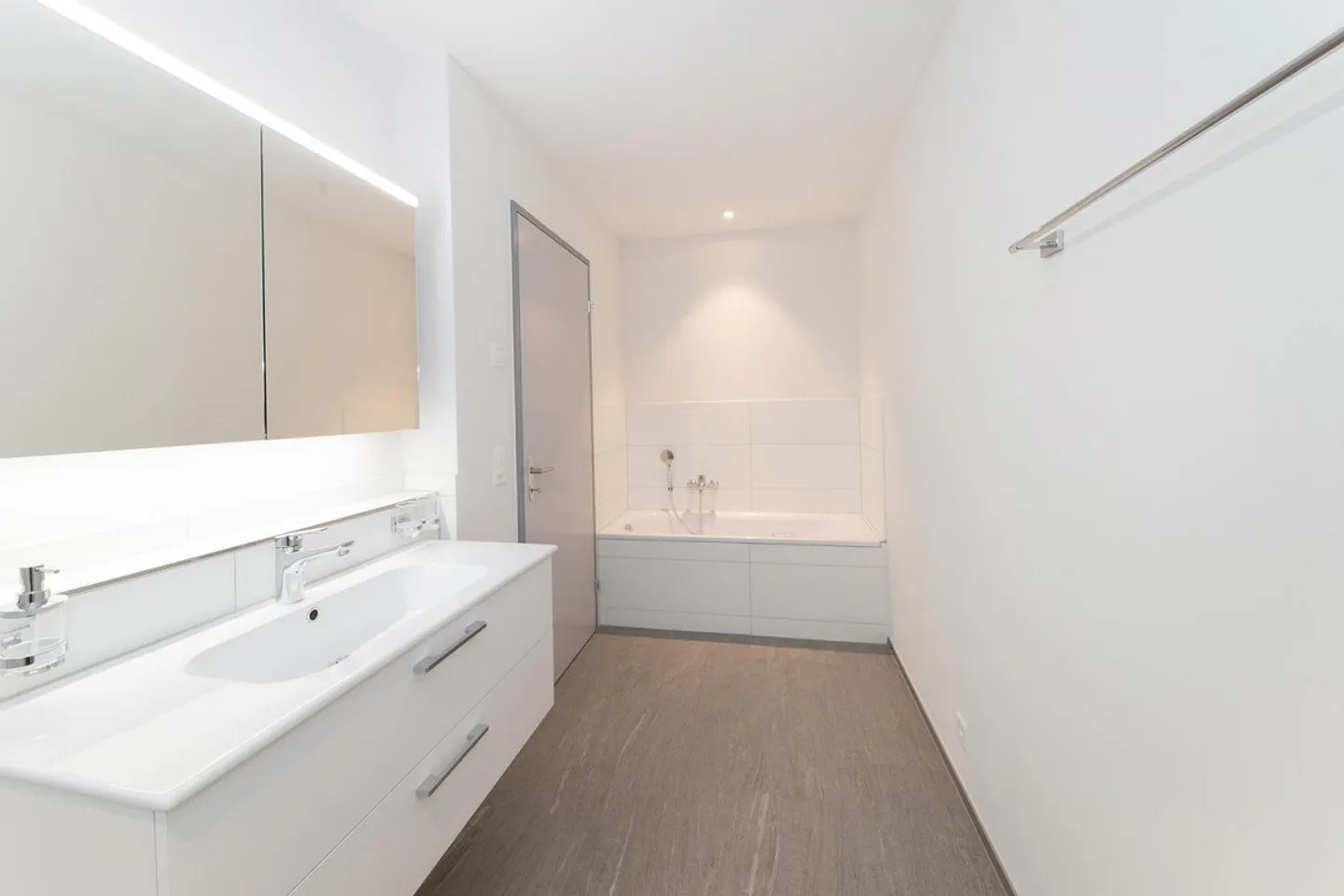 einzigartige 3.5-Zimmer-Wohnung in Bargen SH zu vermieten - Foto 7 von 8