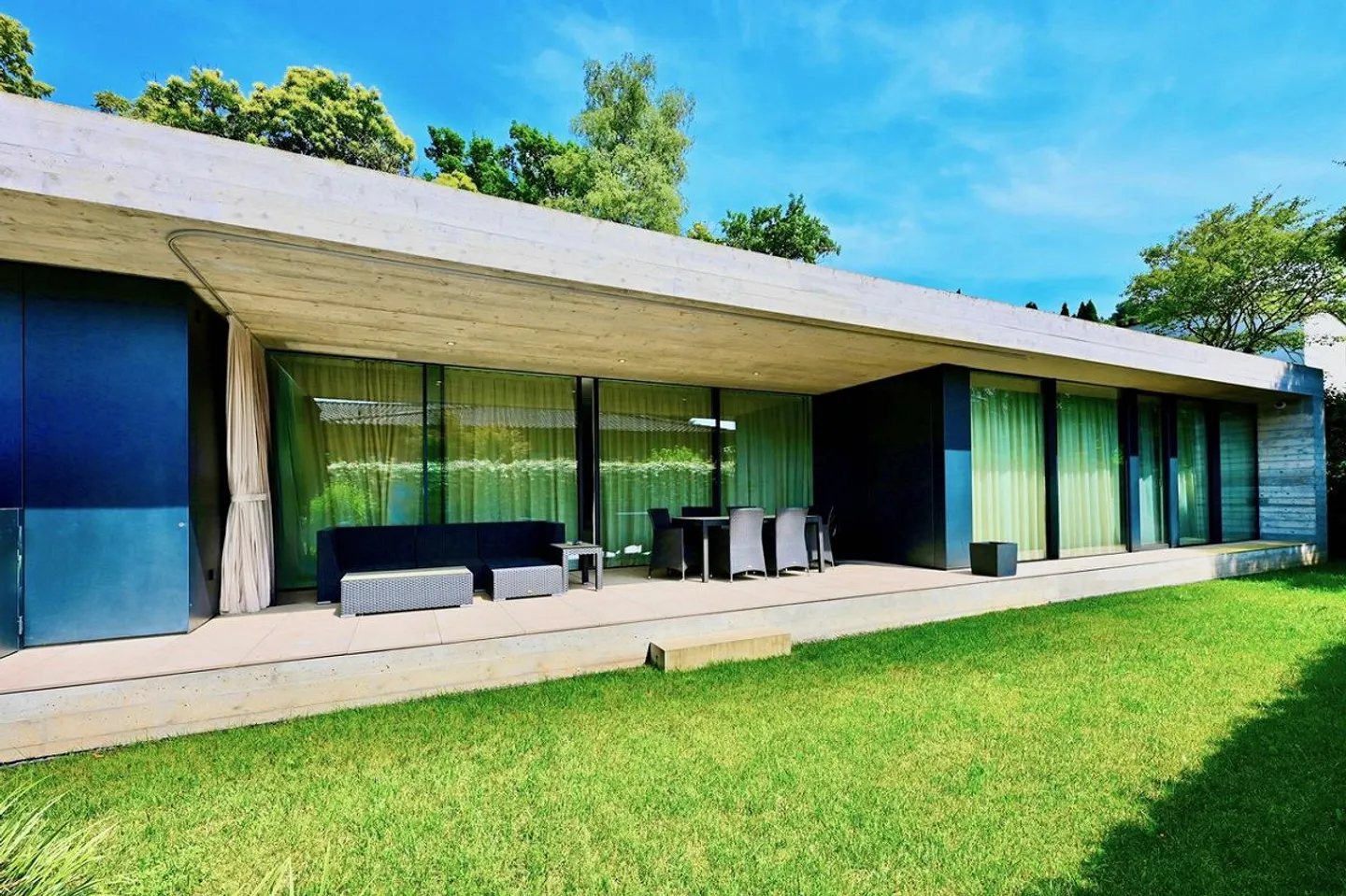 Moderne Luxusvilla - Frieden, Privatsphäre und zeitgenössische Eleganz - Foto 1 von 25