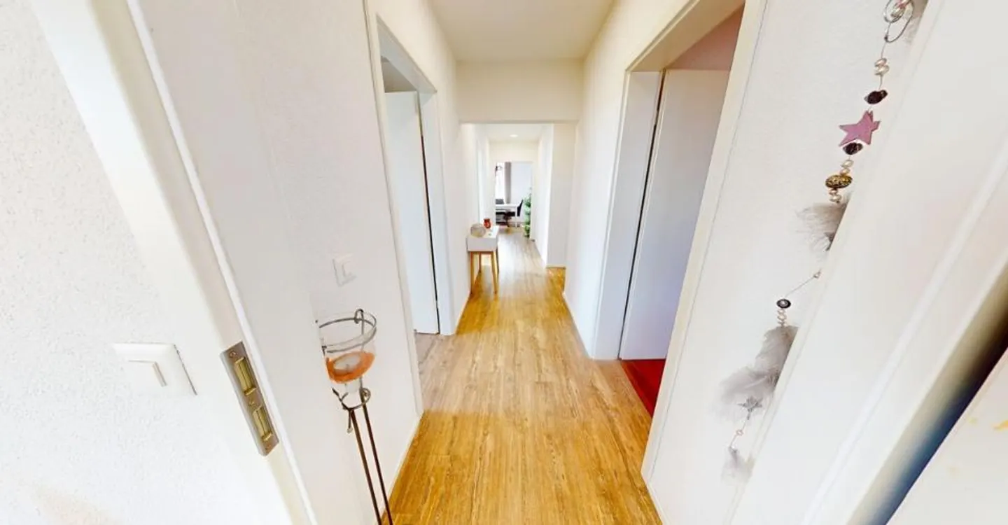 Proprietà di investimento con storia e futuro - Casa plurifamiliare con riserva di terreno a Luterbach - Foto 9 di 13