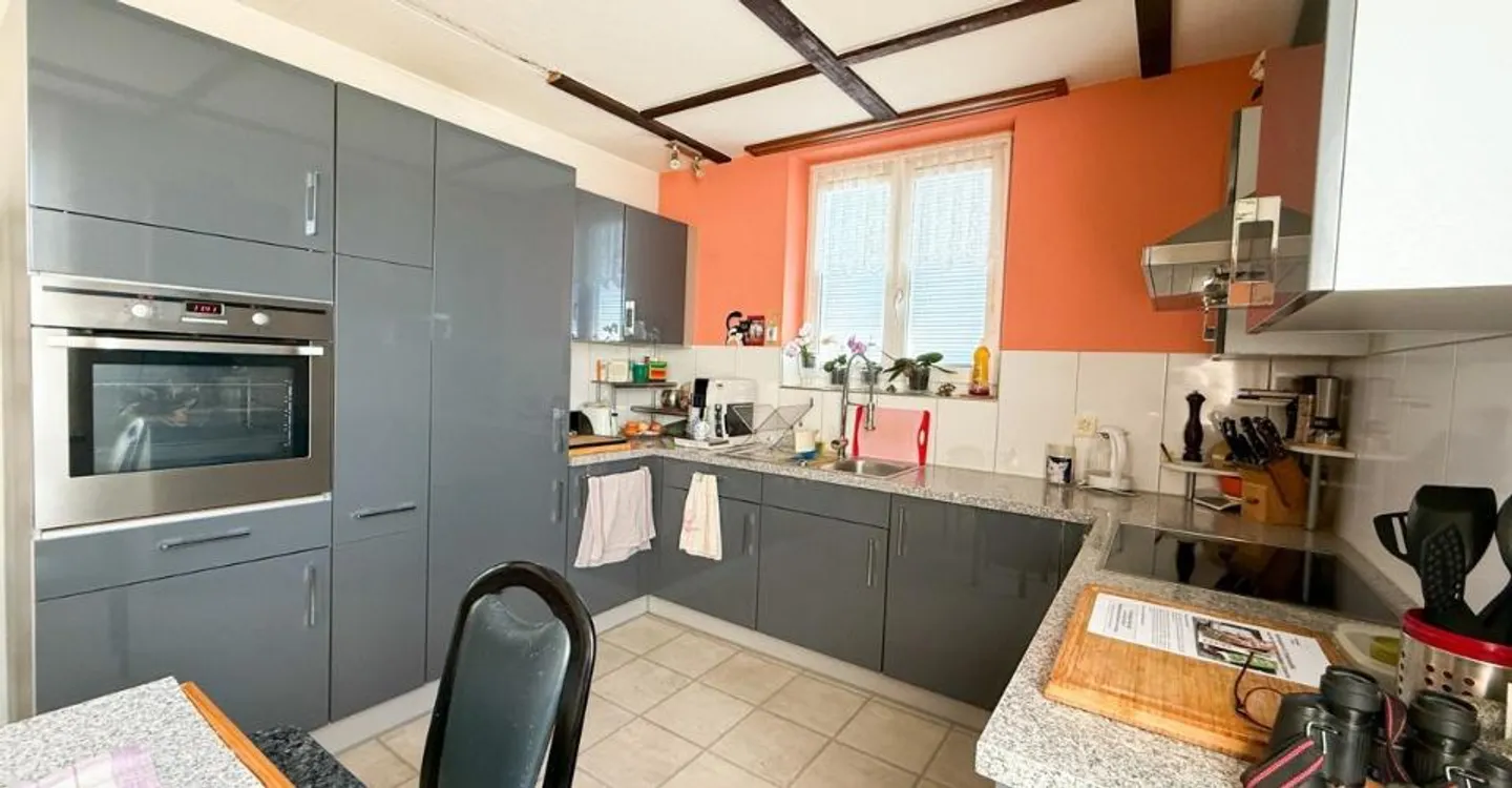 Proprietà di investimento con storia e futuro - Casa plurifamiliare con riserva di terreno a Luterbach - Foto 5 di 13