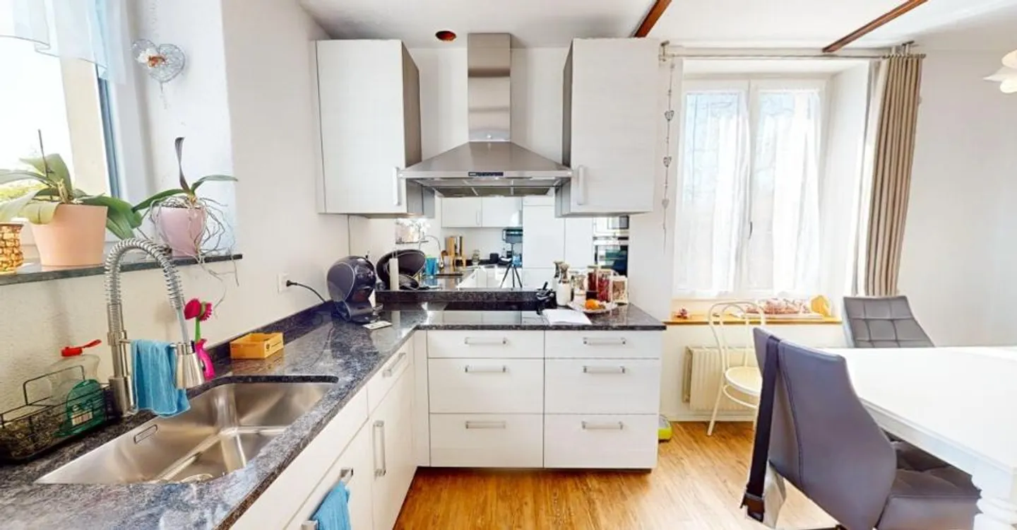Proprietà di investimento con storia e futuro - Casa plurifamiliare con riserva di terreno a Luterbach - Foto 8 di 13