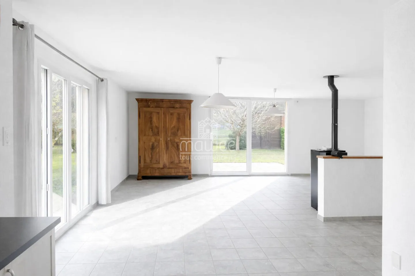 Helle Familienvilla mit Garten in ruhiger Wohngegend - Foto 3 von 8