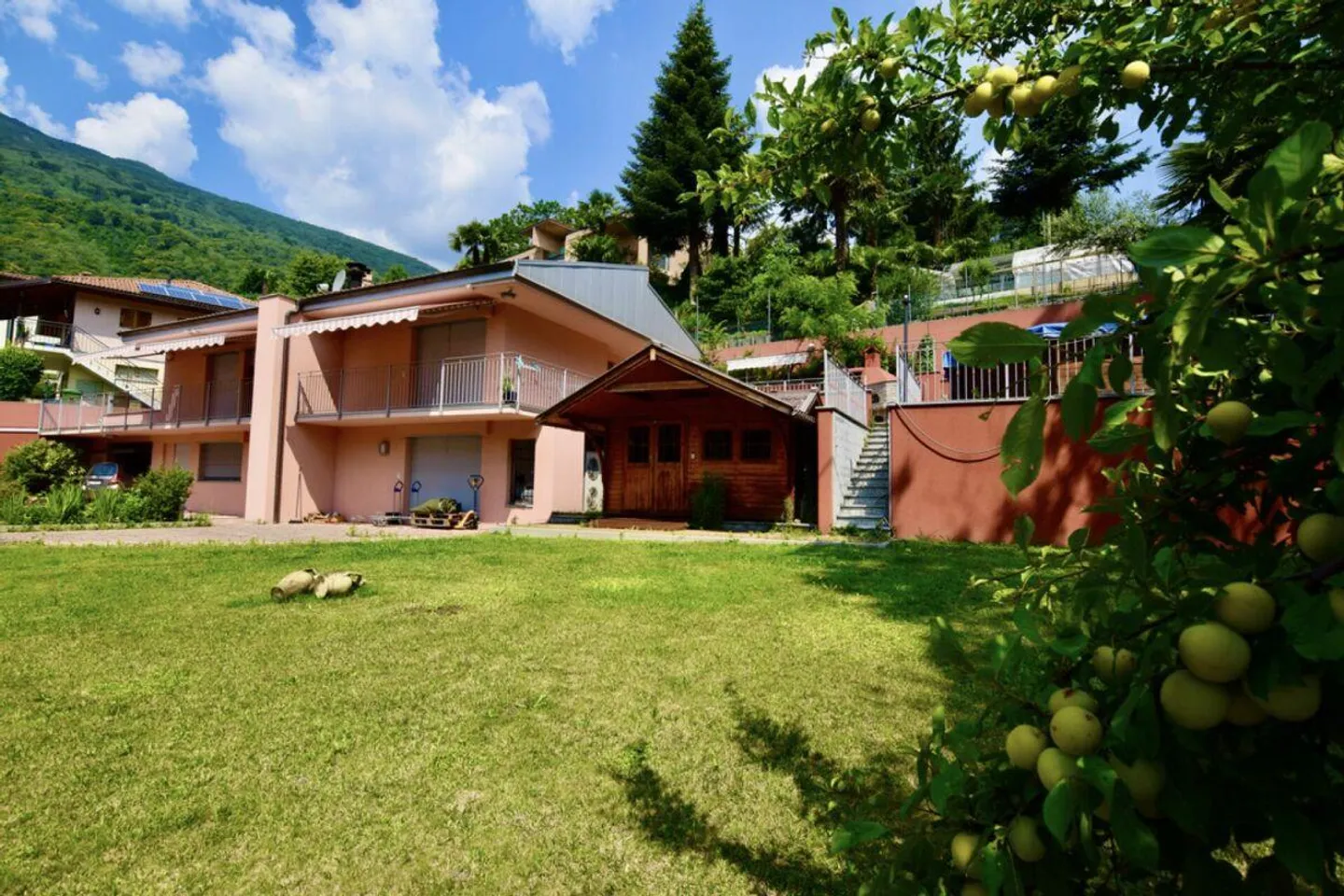 House with large garden and guest apartment - Photo 1 of 14