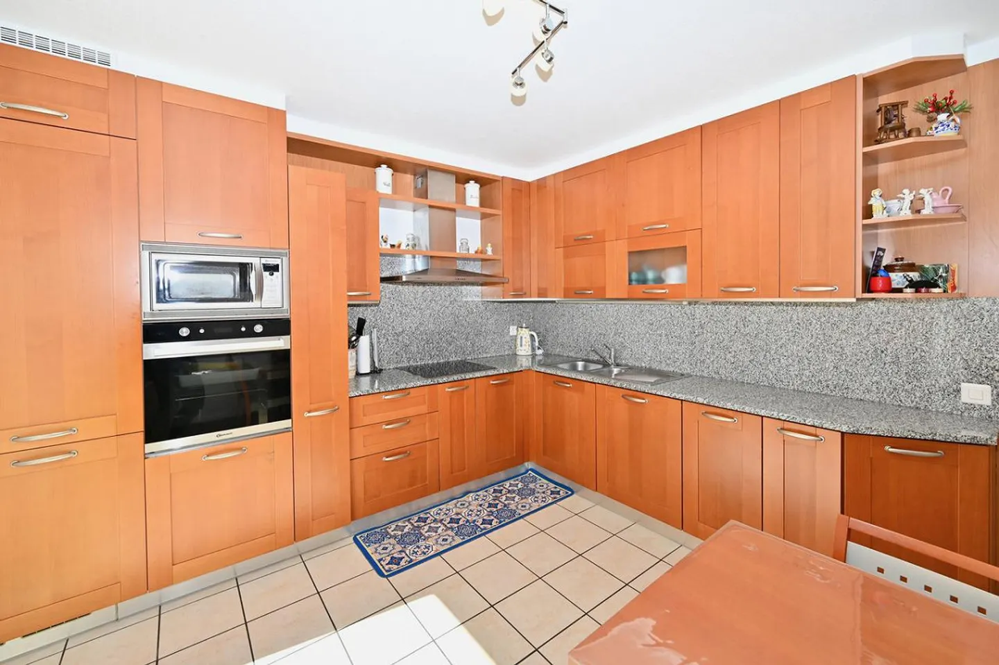 Villa Elegante con Vista Lago - Foto 13 di 27