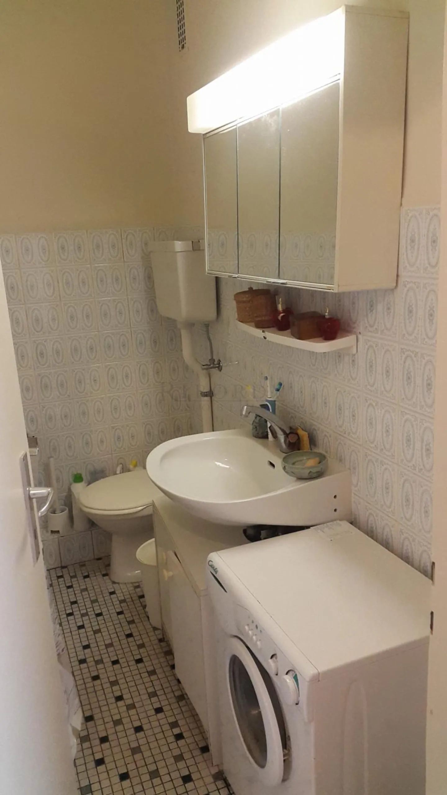 Appartamento con 2.0 stanze arredato in un edificio storico! - Foto 7 di 8