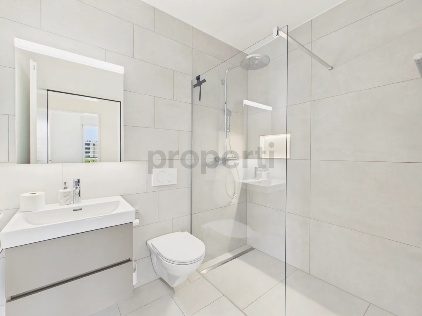 Appartamento moderno con terrazza - Foto 10 di 13