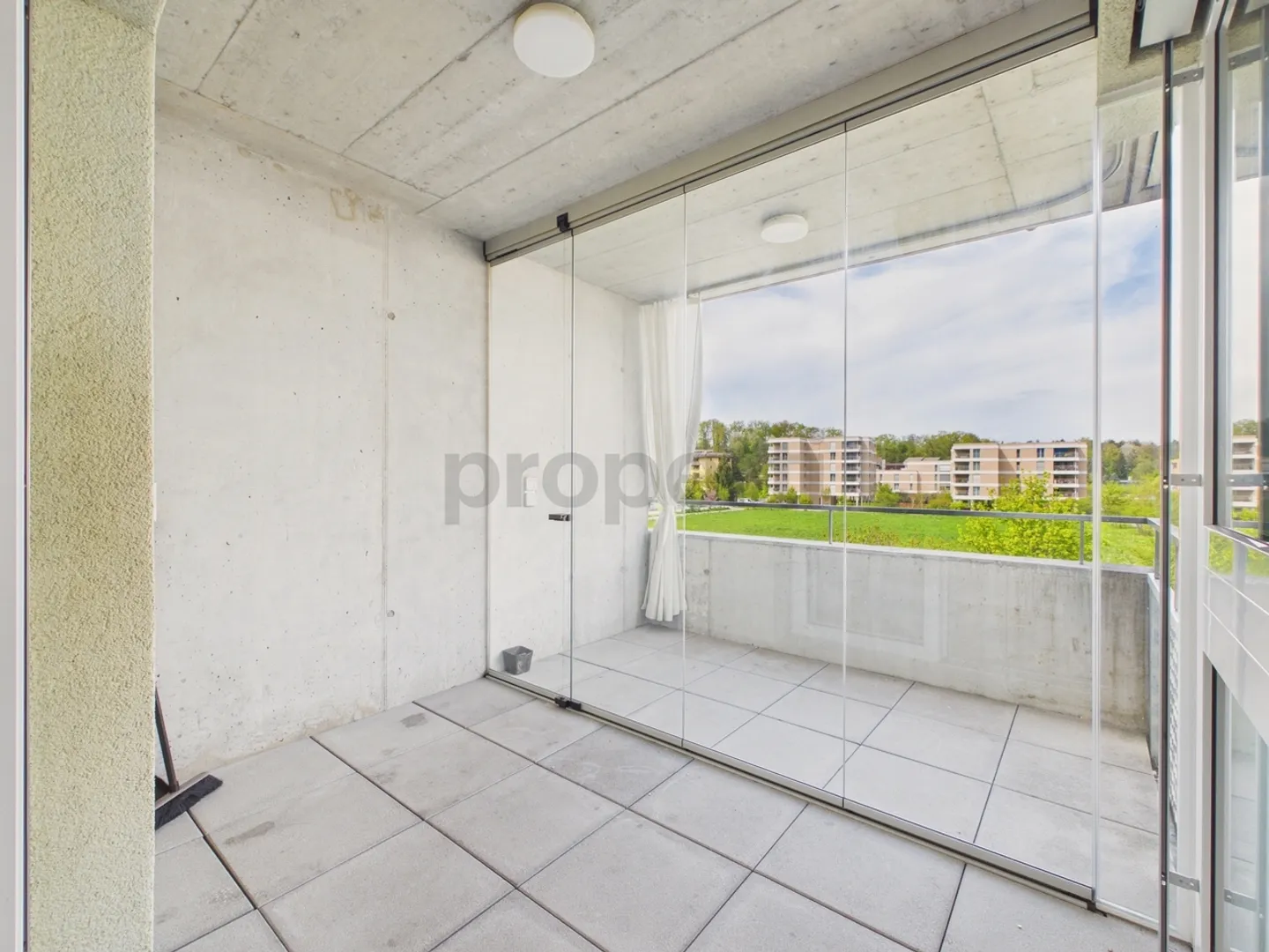 Appartamento moderno con terrazza - Foto 12 di 13