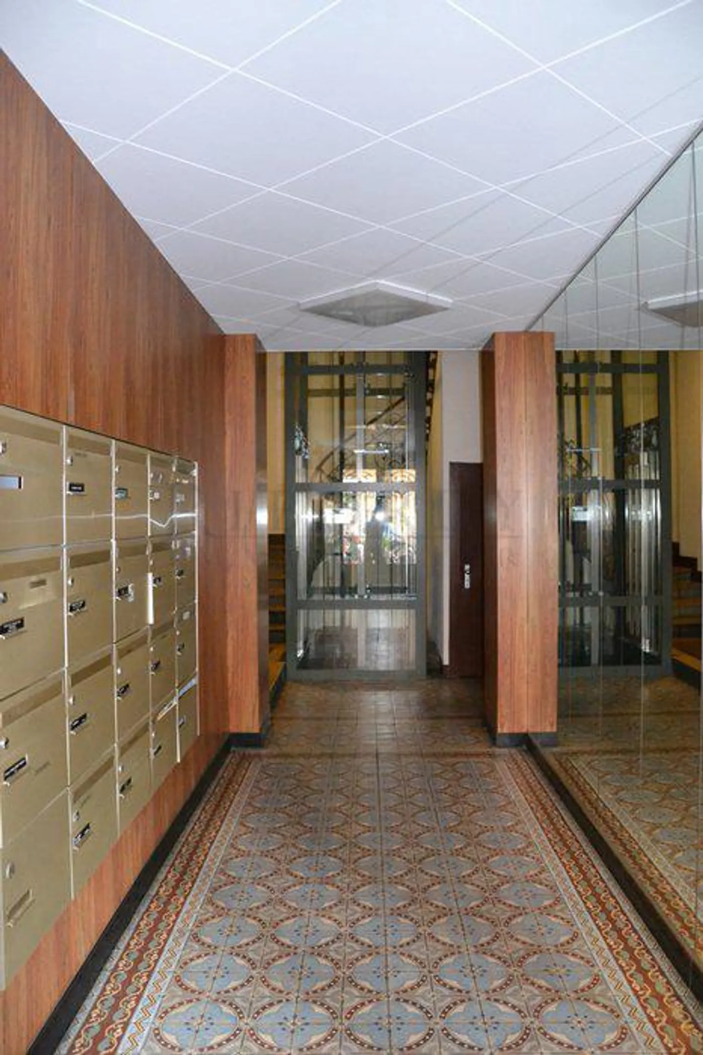 Appartamento con 2.0 stanze arredato in un edificio storico! - Foto 2 di 8