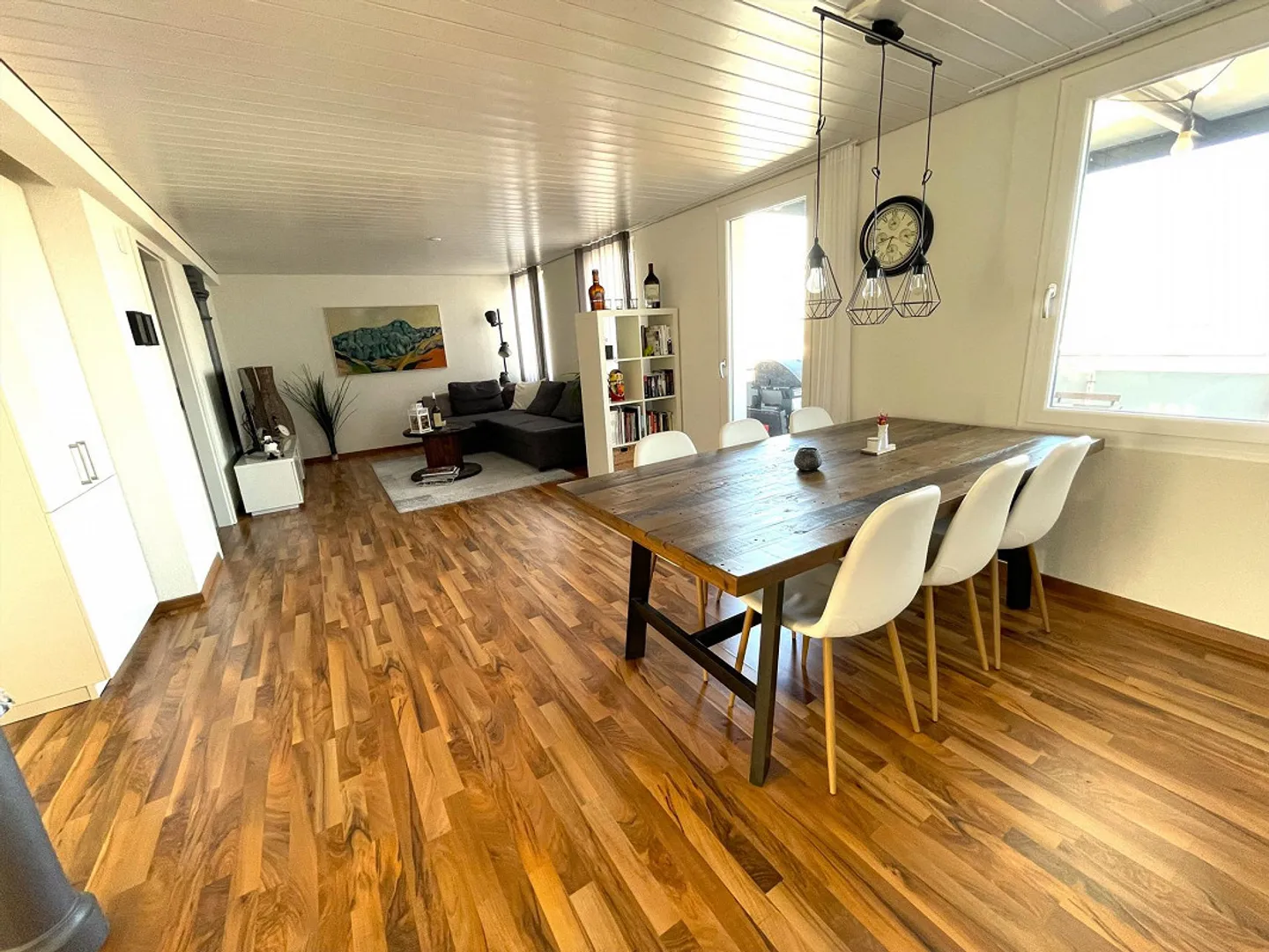 Bel appartement dans un emplacement central avec une grande terrasse - Photo 4 sur 10