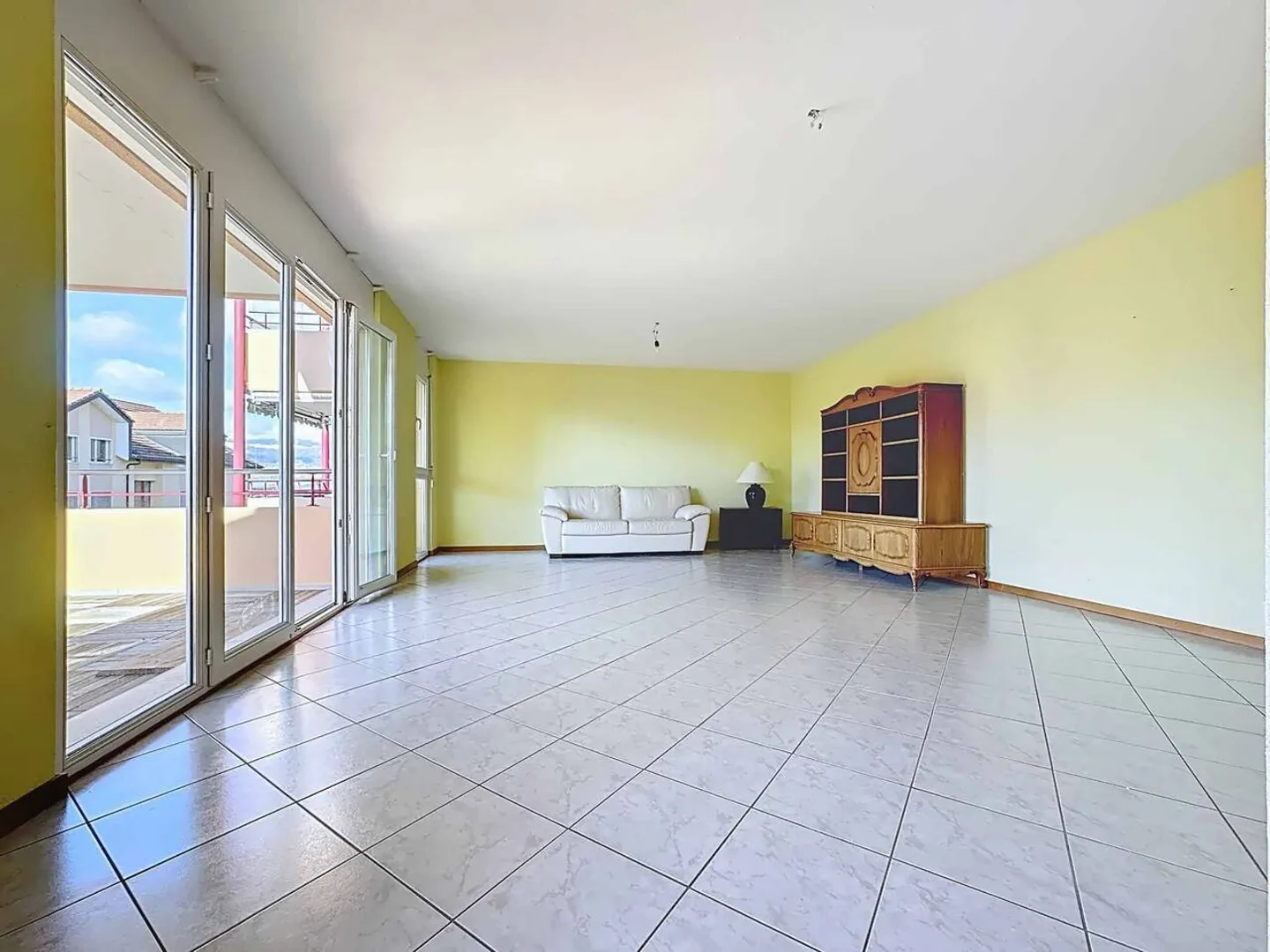 Appartement spacieux de 3,5 pièces avec balcon - Photo 3 sur 13