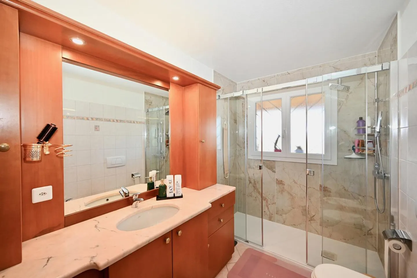 Villa Elegante con Vista Lago - Foto 22 di 27