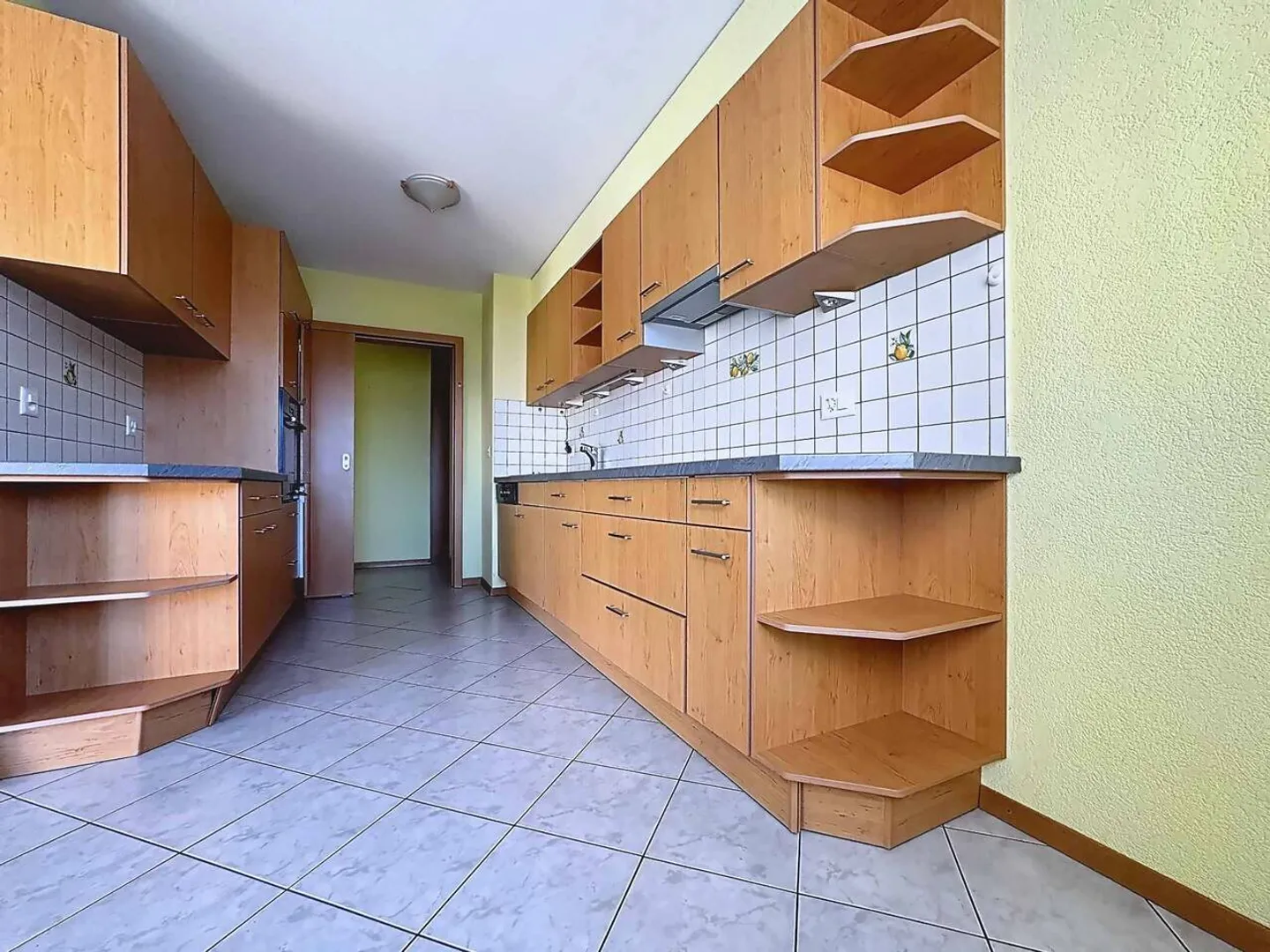 Appartement spacieux de 3,5 pièces avec balcon - Photo 4 sur 13