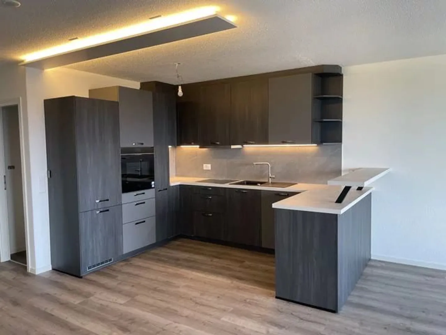 3.5-room apartment on the 3rd floor - Newly renovated - Photo 2 of 10