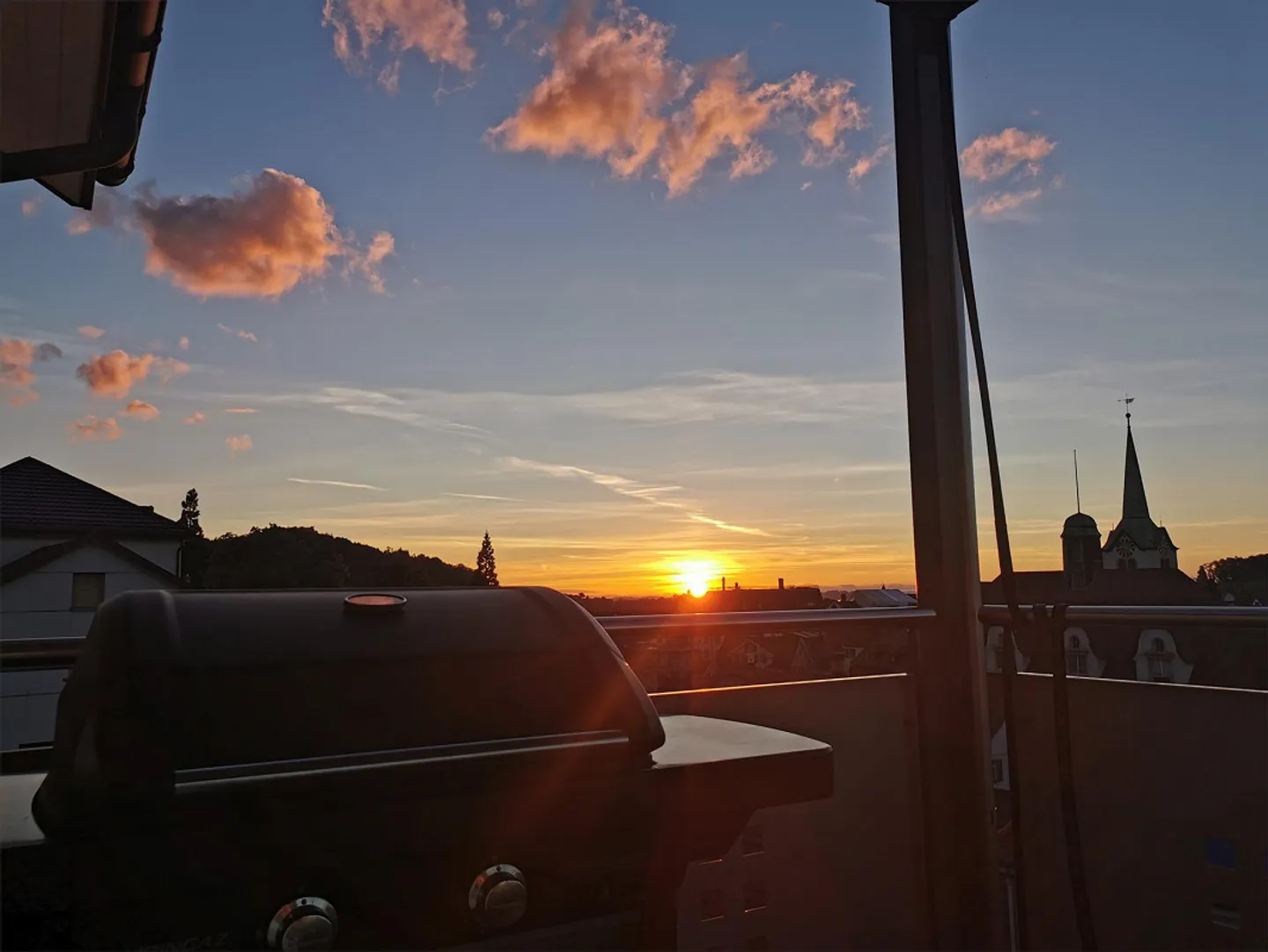 Bel appartement dans un emplacement central avec une grande terrasse - Photo 10 sur 10