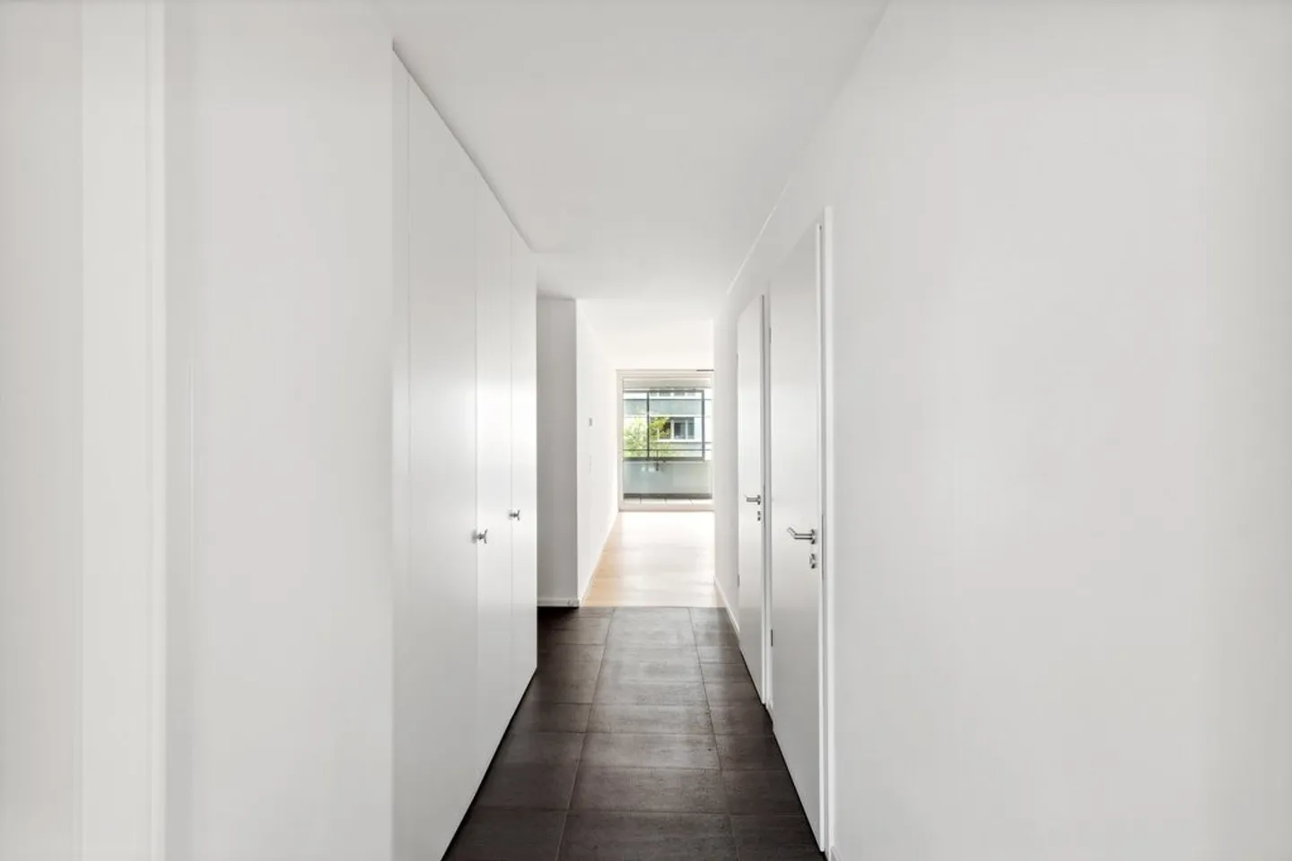 Are you looking for accommodation that is comfortable to live in, with parking? - Photo 4 of 11