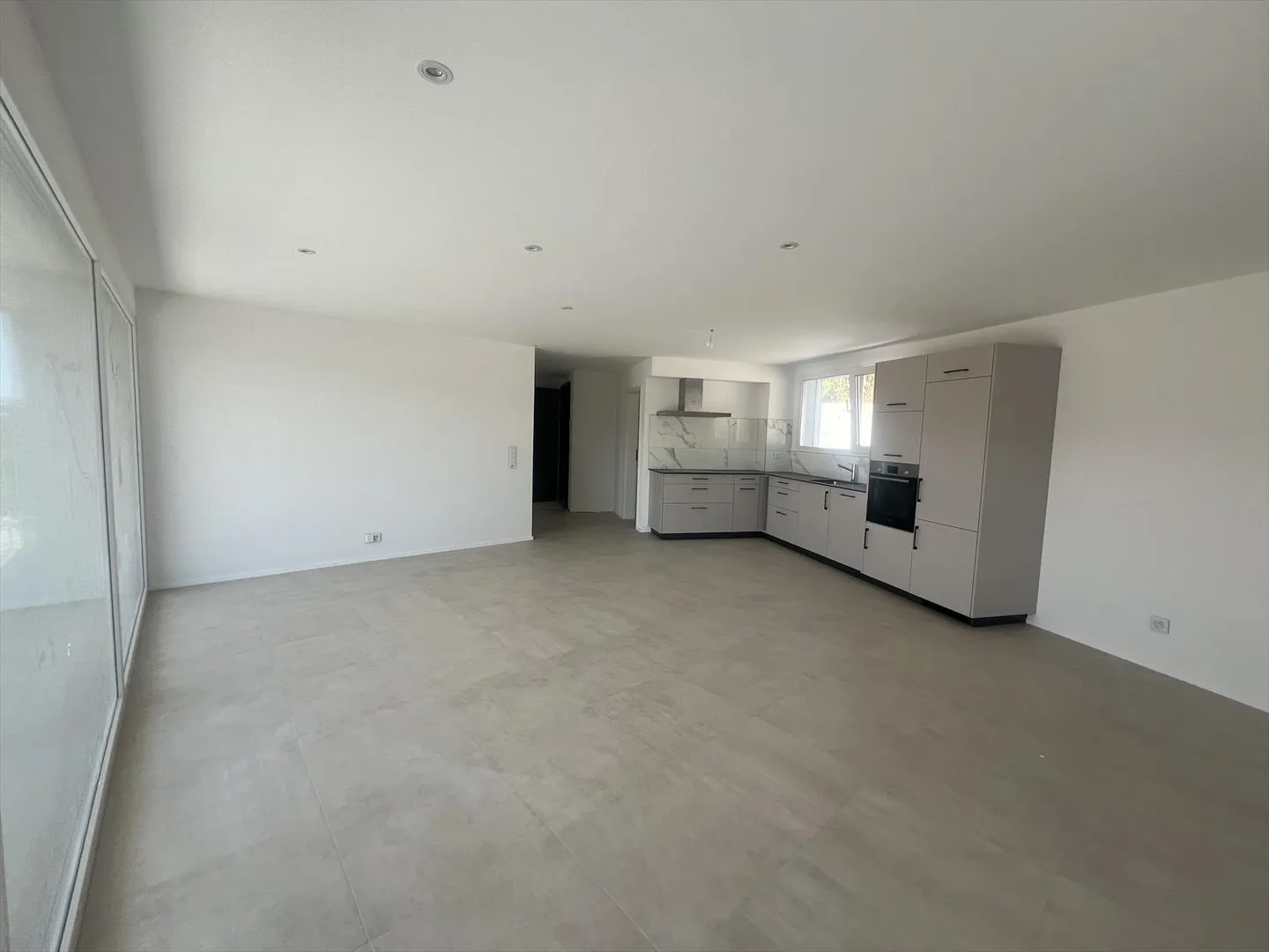 4.5 Room Apartment - Photo 2 of 8