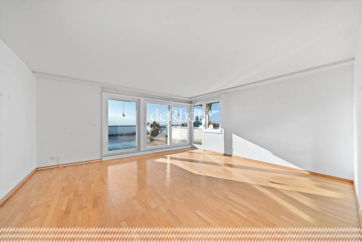 Magnificent penthouse of 4.5 rooms close to the lake - Photo 2 of 7