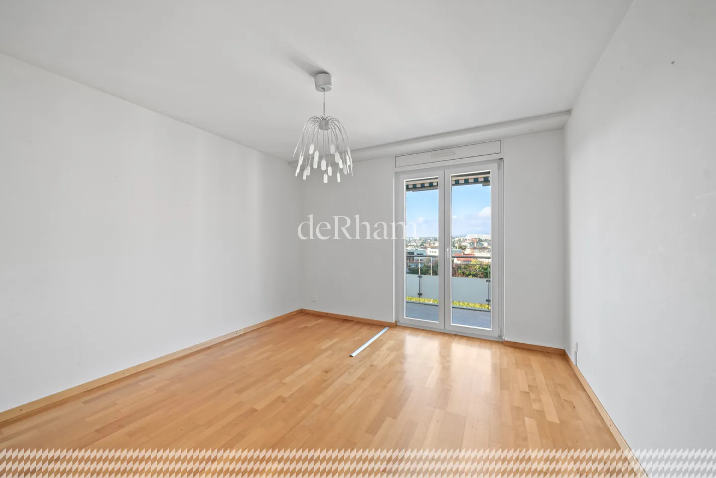 Magnificent penthouse of 4.5 rooms close to the lake - Photo 3 of 7