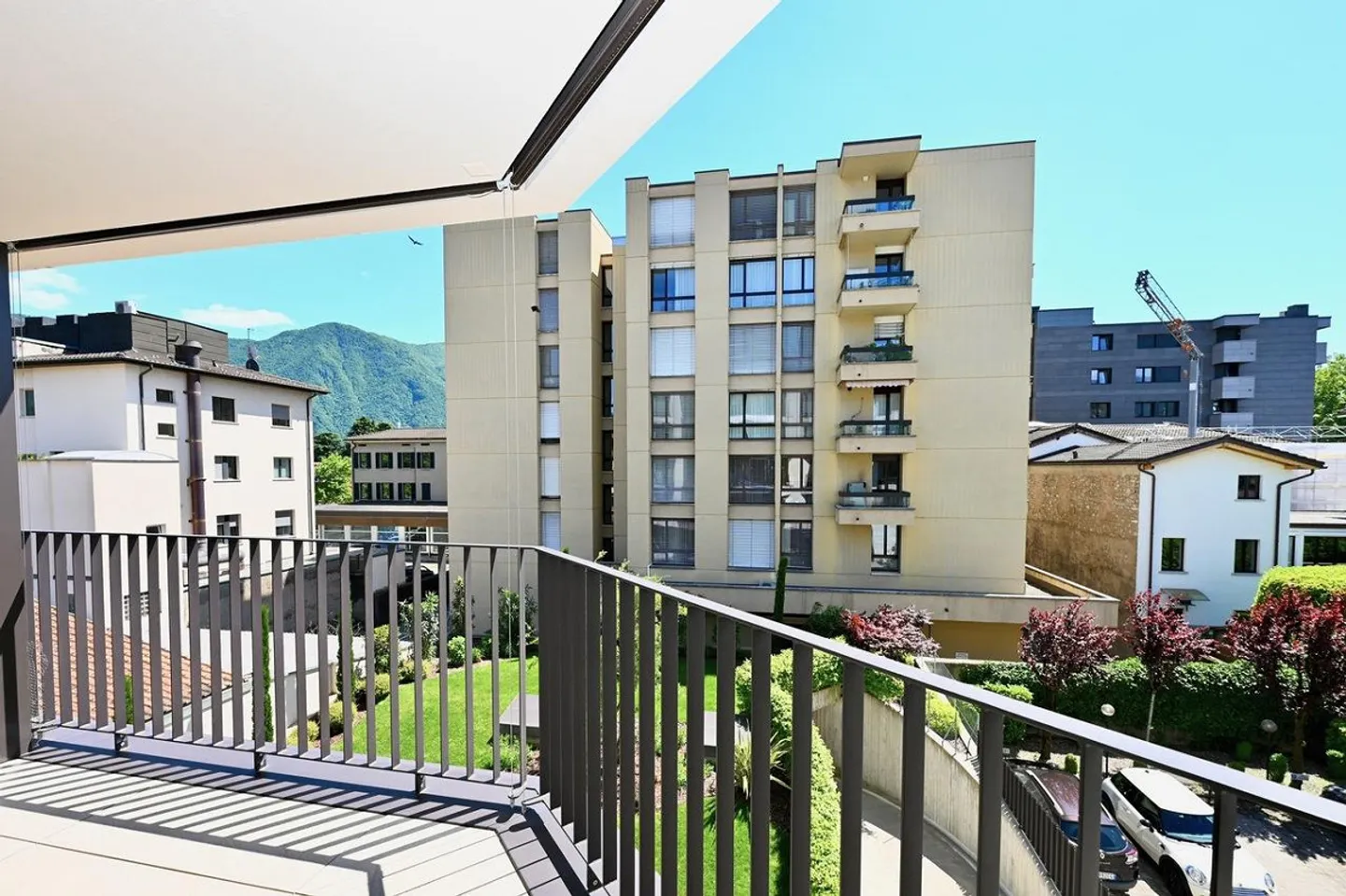 Refined Apartment in Central Location in Lugano - Photo 2 of 15
