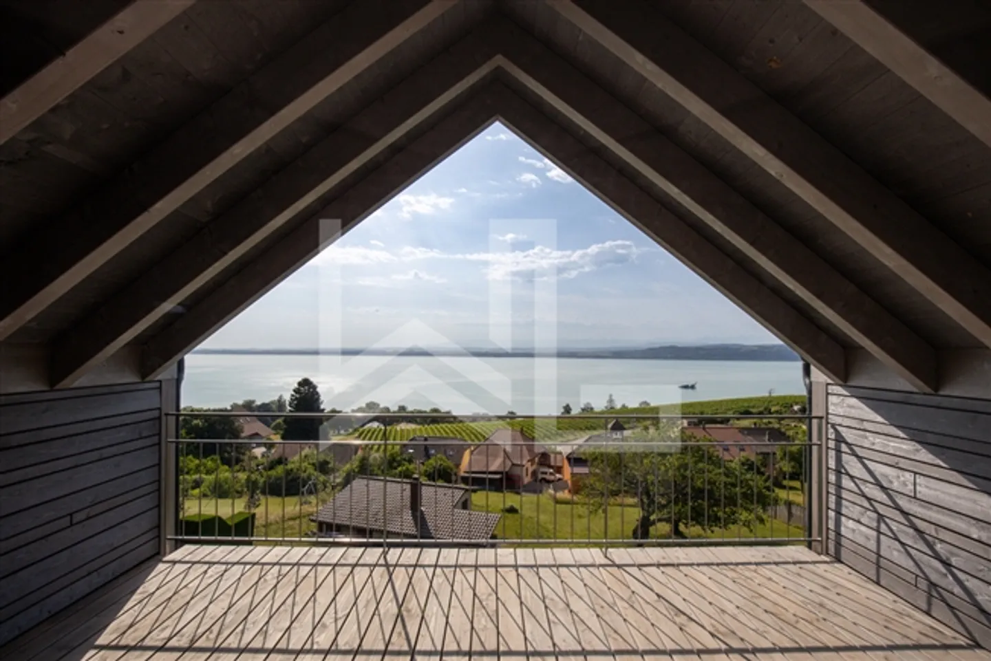 Stunning property with exceptional views of the lake and the Alps - Photo 12 of 13