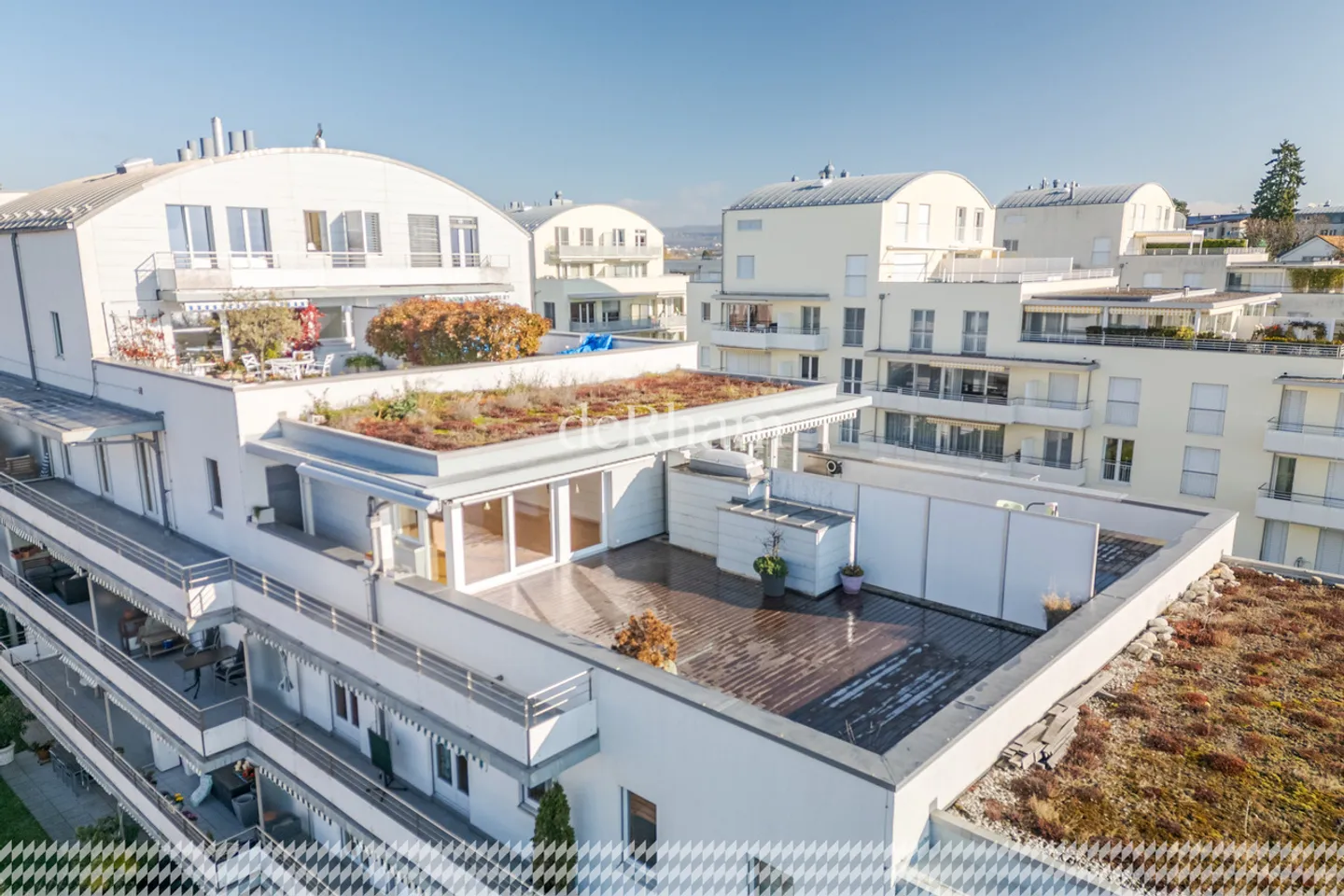 Magnificent penthouse of 4.5 rooms close to the lake - Photo 6 of 7