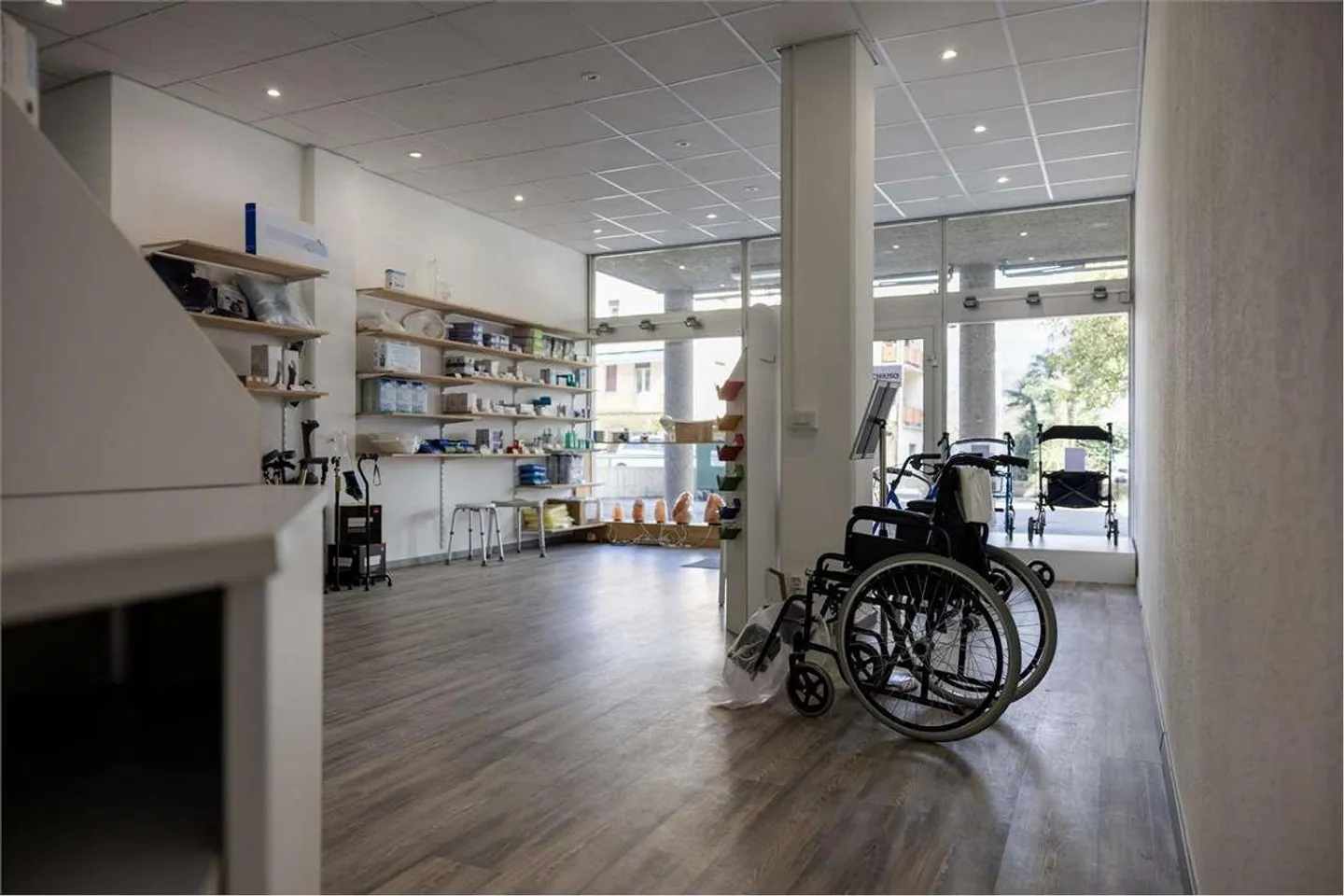 Espace Commercial Lumineux à Agno - Photo 9 sur 9