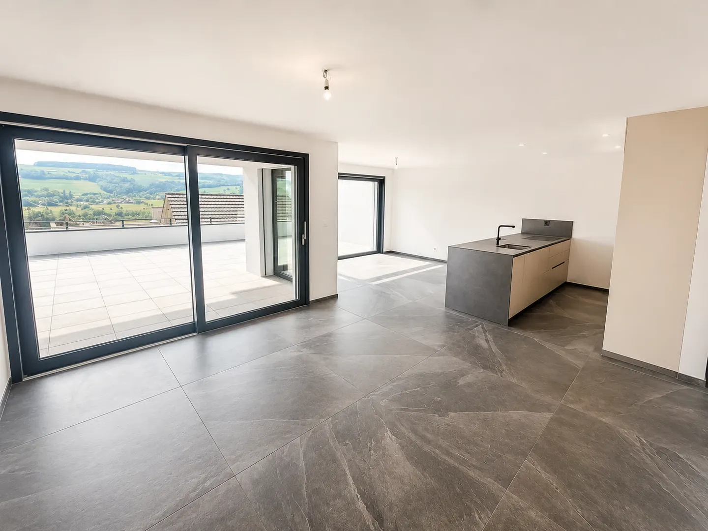 Villa moderne à deux familles de 180 m² à Lucens - vue dégagée à couper le souffle - Photo 1 sur 13