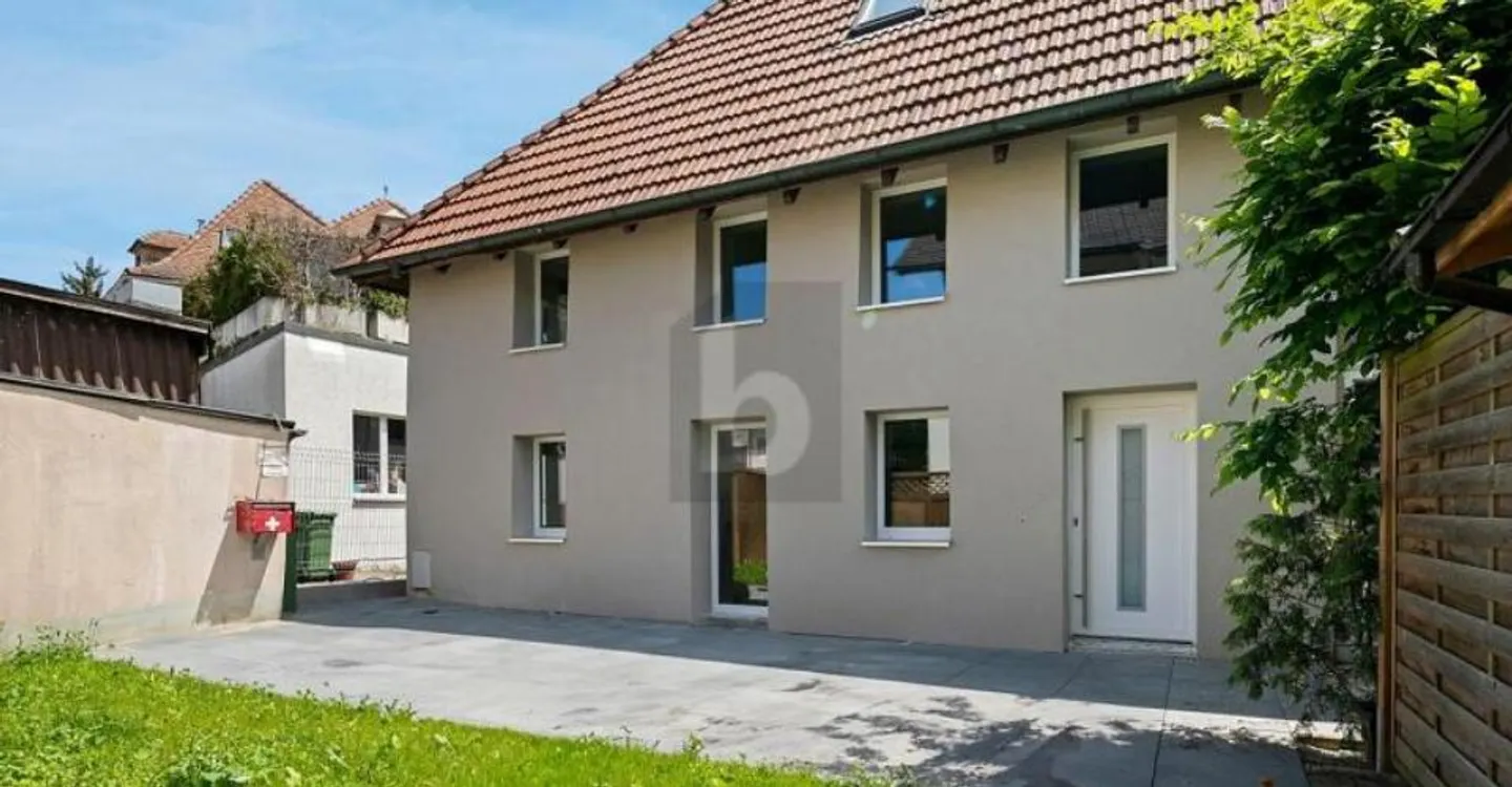 HOCHWERTIG KOMPLETT RENOVIERT - Photo 1 of 6