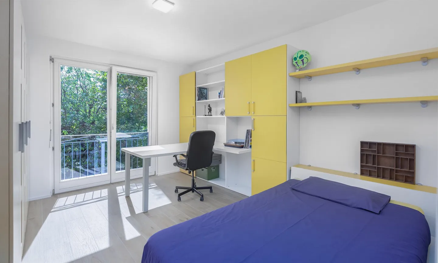 VILLA SINGLE/DOUBLE FAMILY HOUSE 7.5 ROOMS WITH LAKE VIEW IN THE LUGANO AREA - Photo 6 of 9