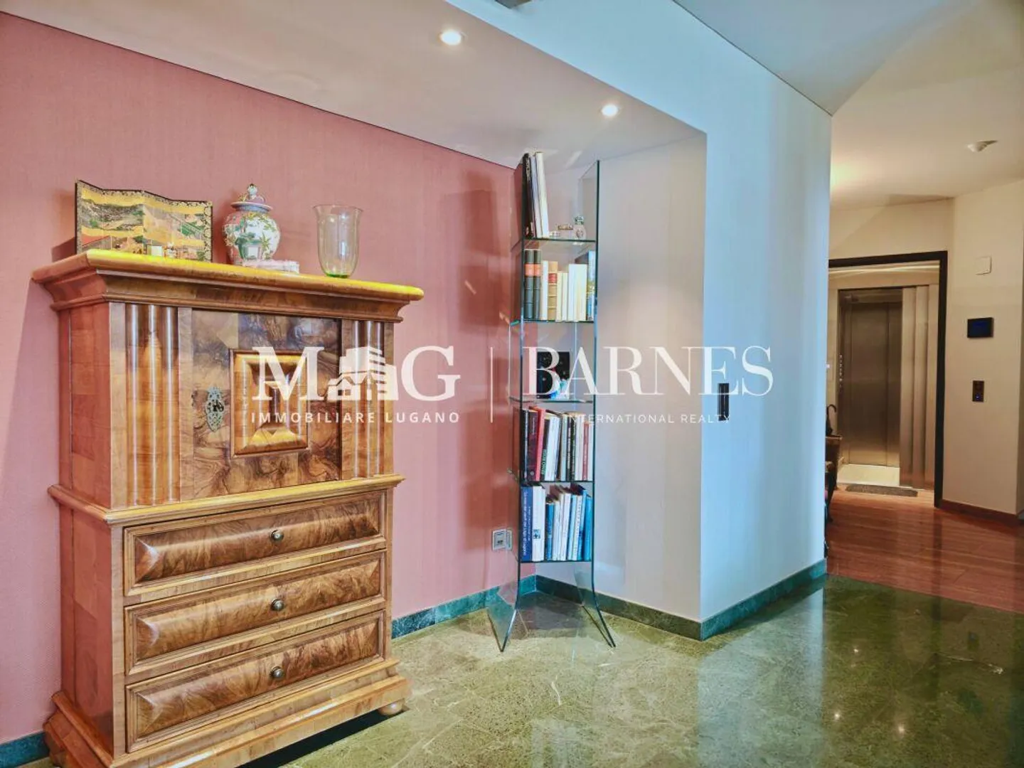 Lugano, Castagnola: Exklusive 5,5-Zimmer-Wohnung mit Pool - Foto 9 von 17