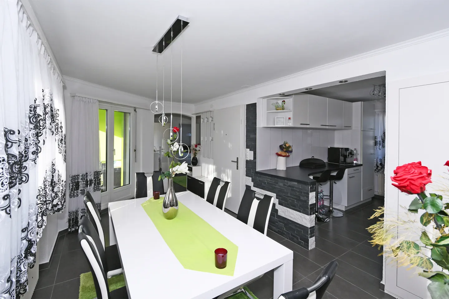 Penthouse moderno con terrazza - Foto 2 di 13