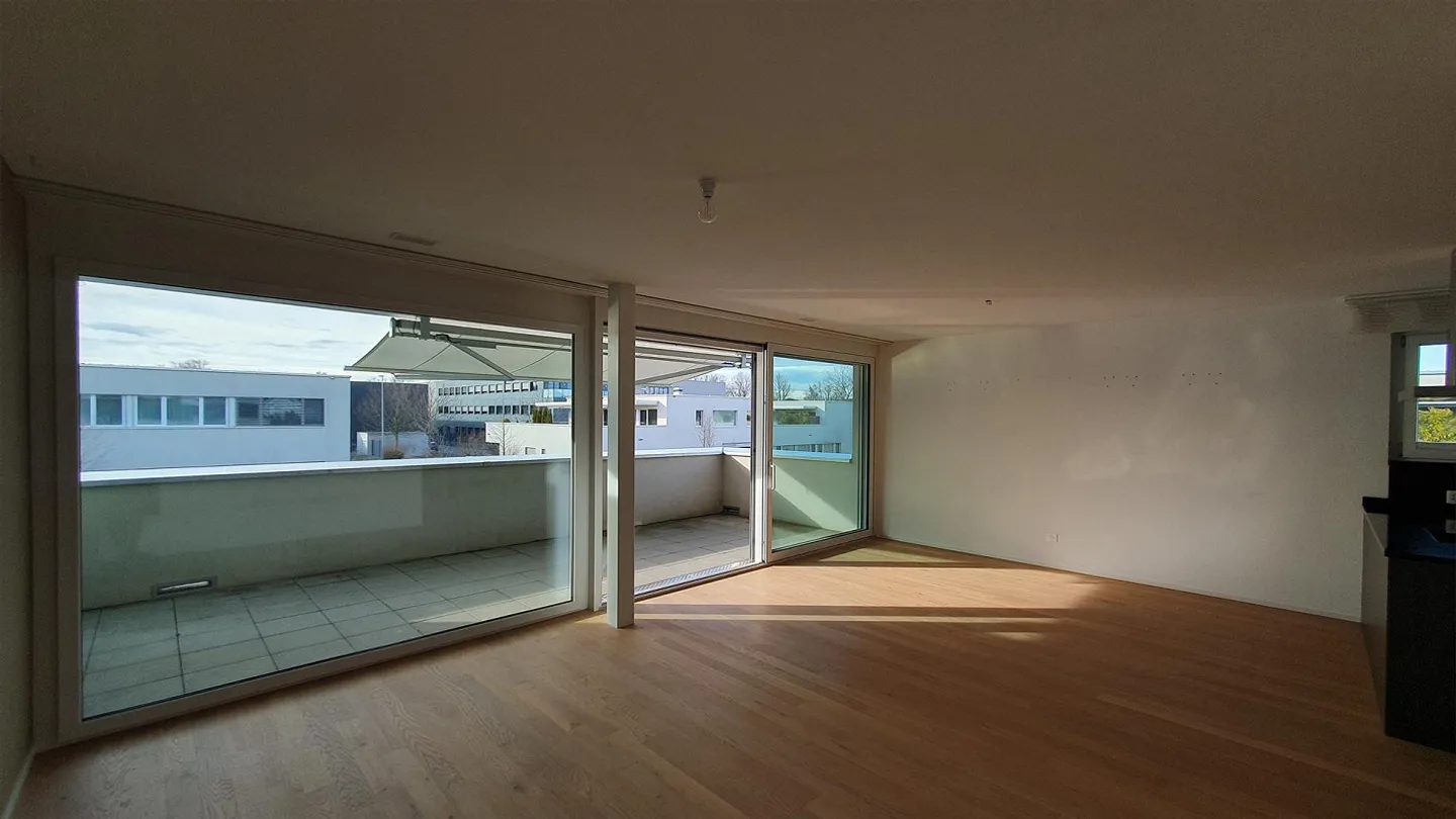 Moderne 4.5-Zimmer-Eigentumswohnung in Schul- und Seenähe - Foto 3 von 11