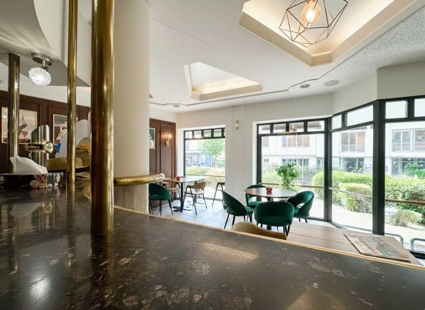 Commercial space with terrace. - Photo 1 of 10