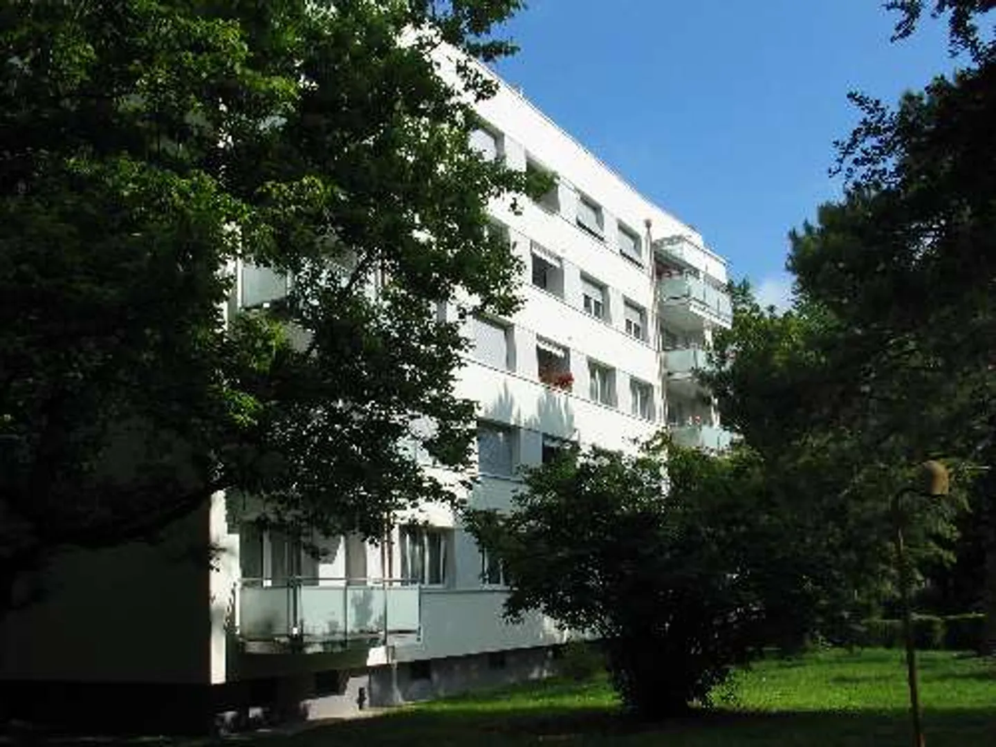 Appartement à louer - Photo 2 sur 10