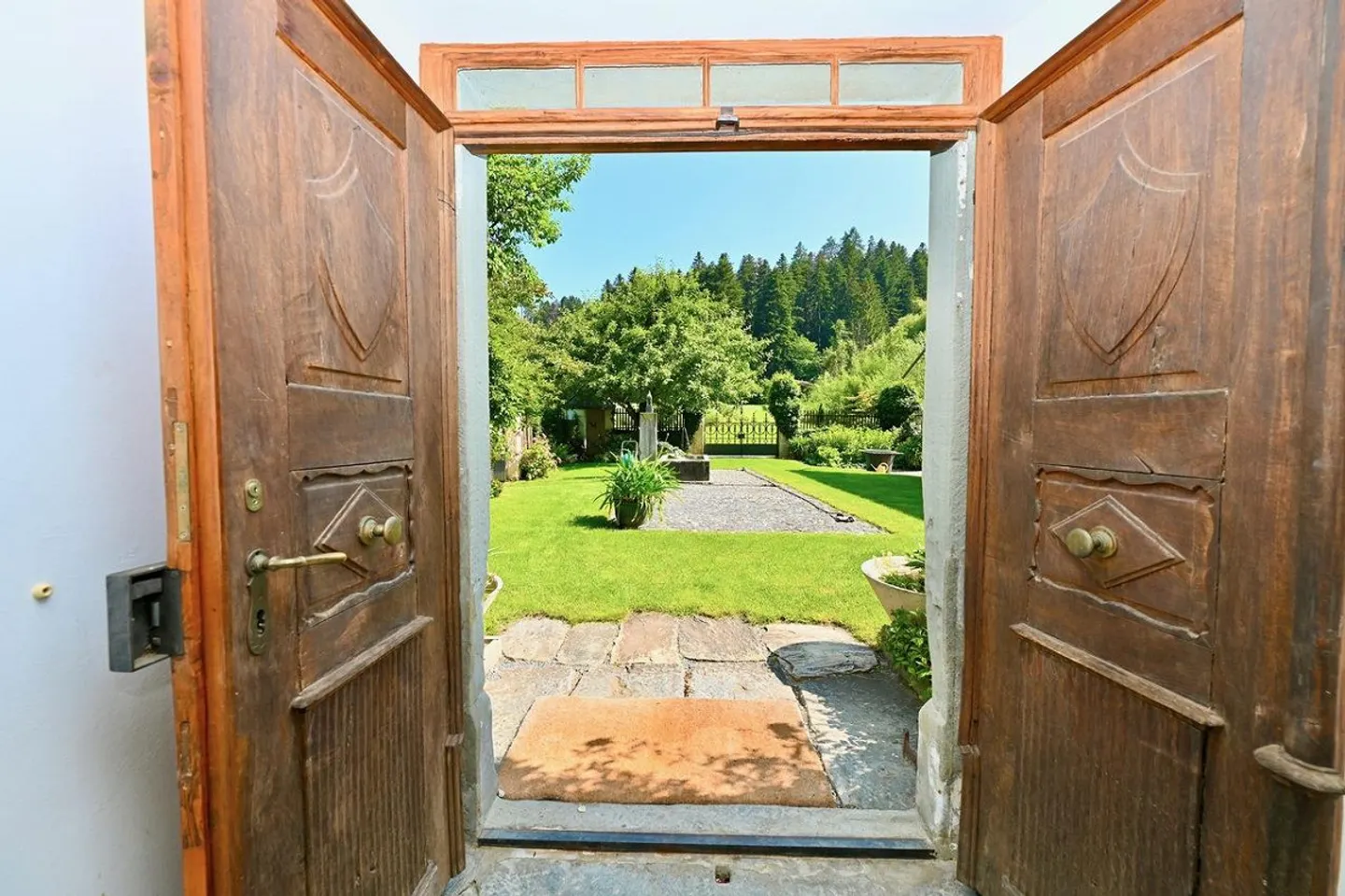 Country Estate with Large Agricultural Land for Sale in Switzerland - Photo 21 of 23