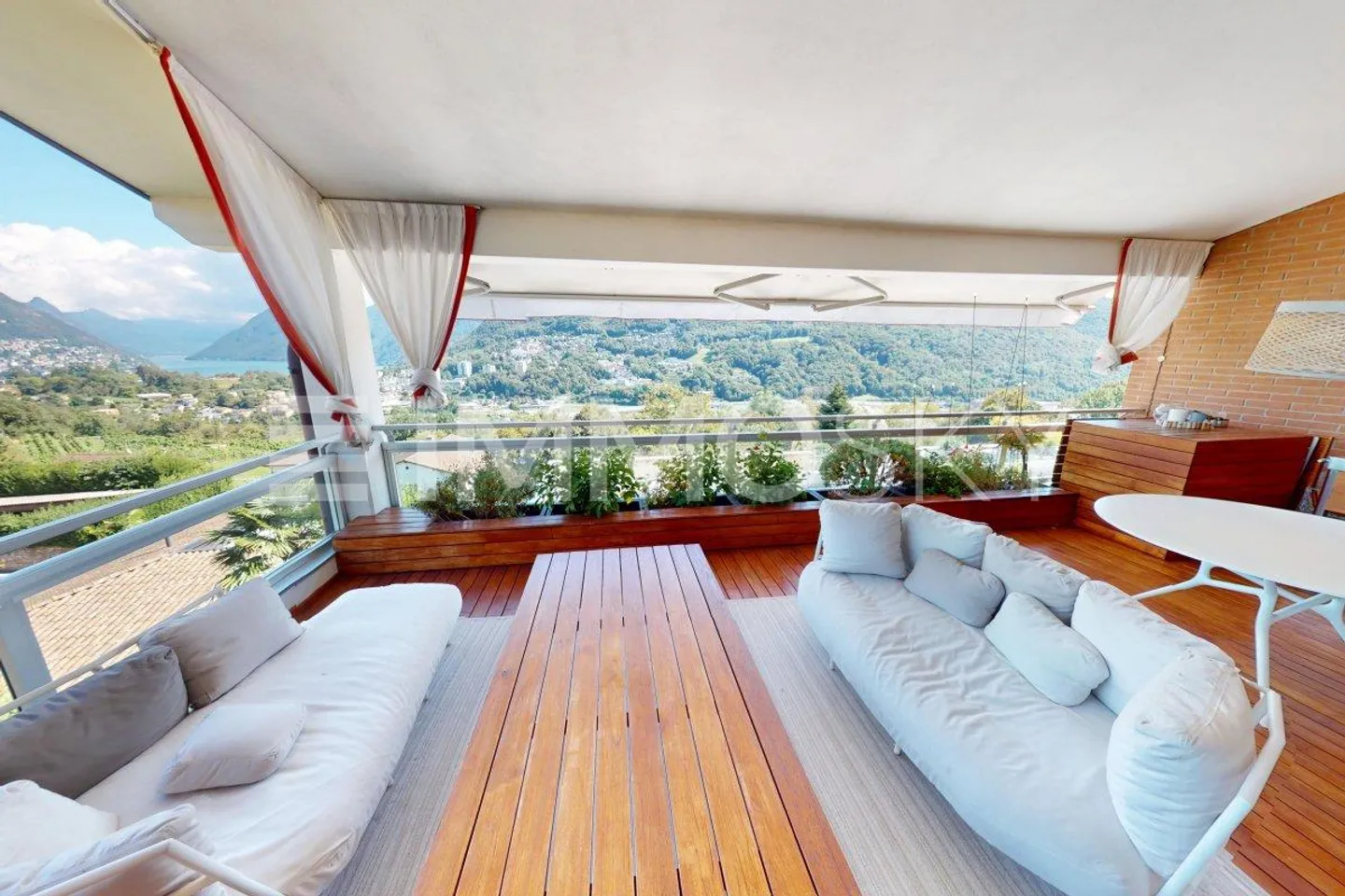 Magnifique appartement de luxe avec vue panoramique à Collina d’Oro - Photo 1 sur 5