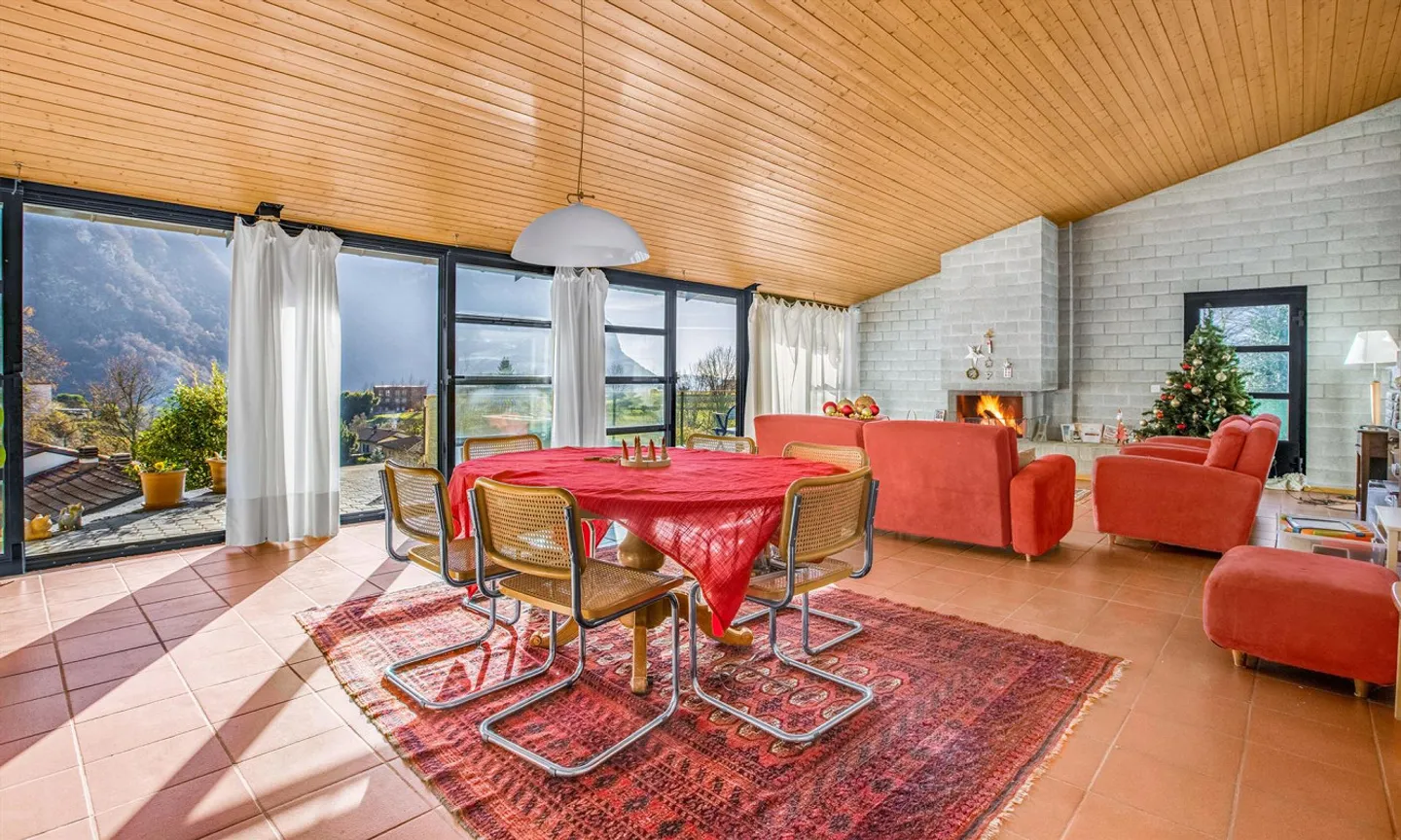 Grande villa bifamiliale en emplacement panoramique à Rovio - Photo 3 sur 9