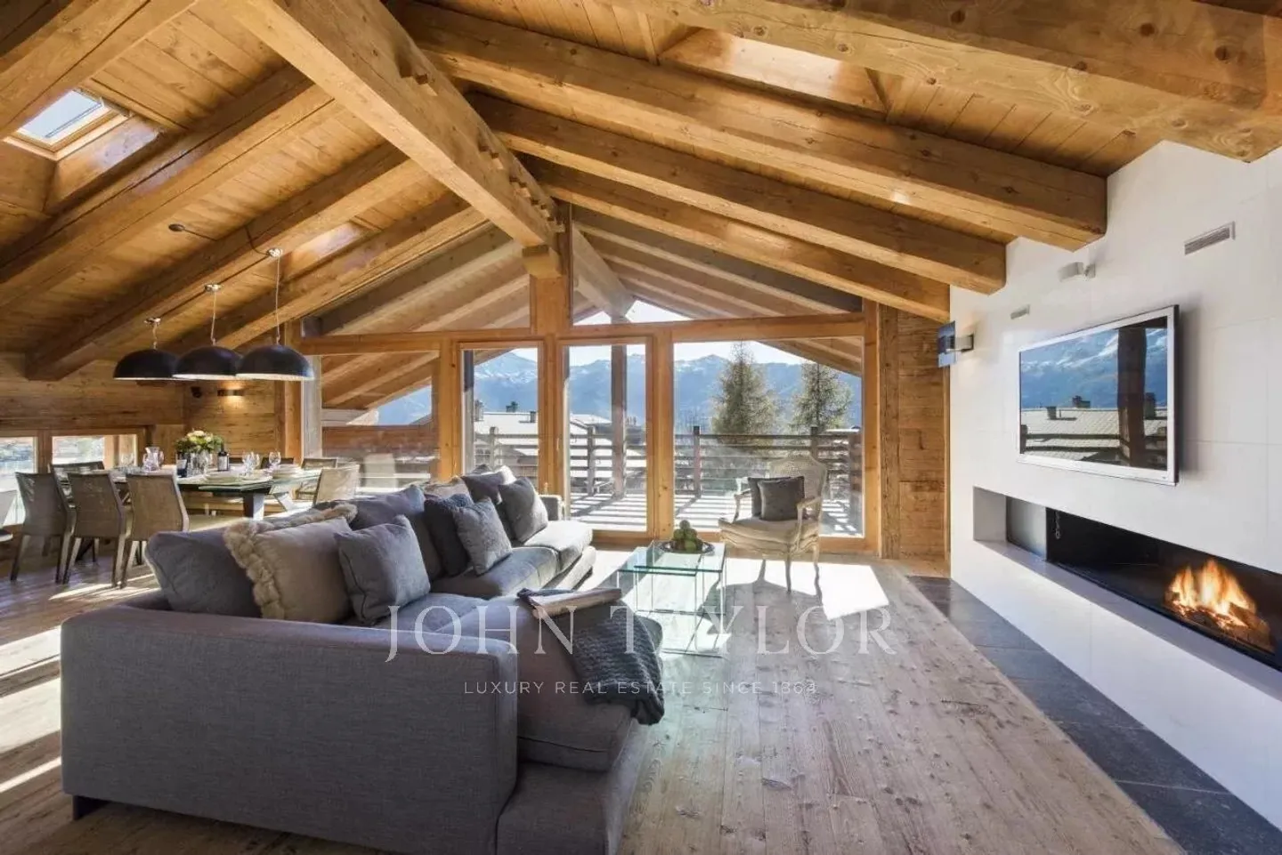 Attico moderno con quattro camere da letto in affitto – Verbier - Foto 1 di 13