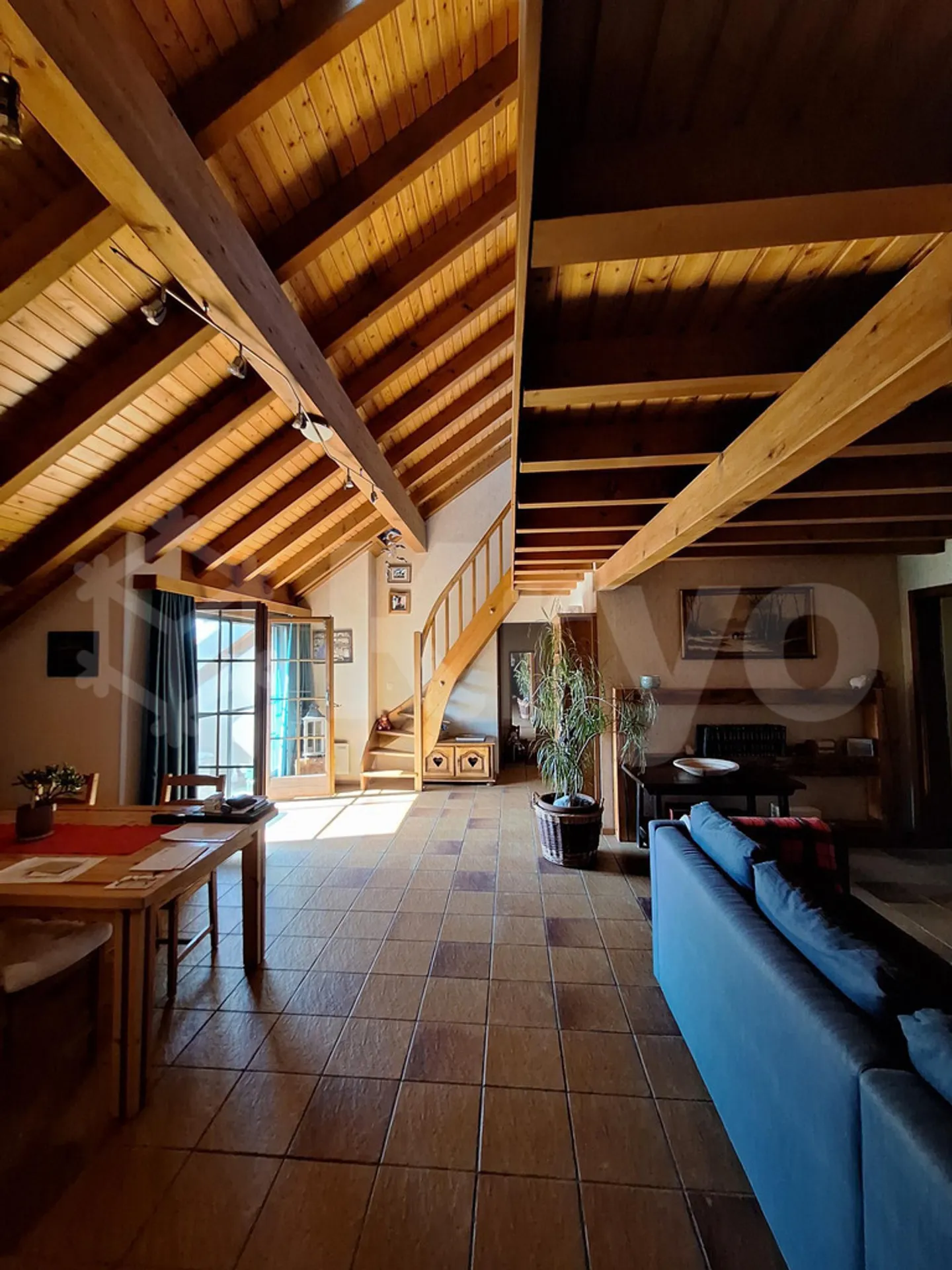 For rent in Puidoux beautiful 5-room apartment located on the 3rd floor. - Photo 2 of 4