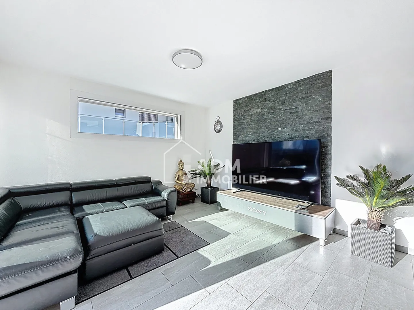 Saillon, contemporary house with 4.5 rooms and landscaped exteriors - Photo 2 of 17