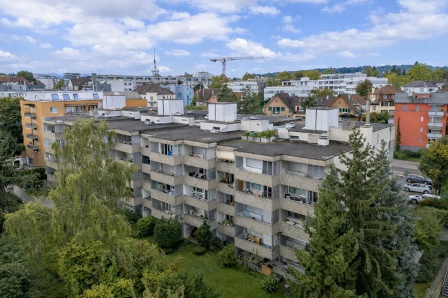 Central living in popular Oerlikon - Photo 1 of 6