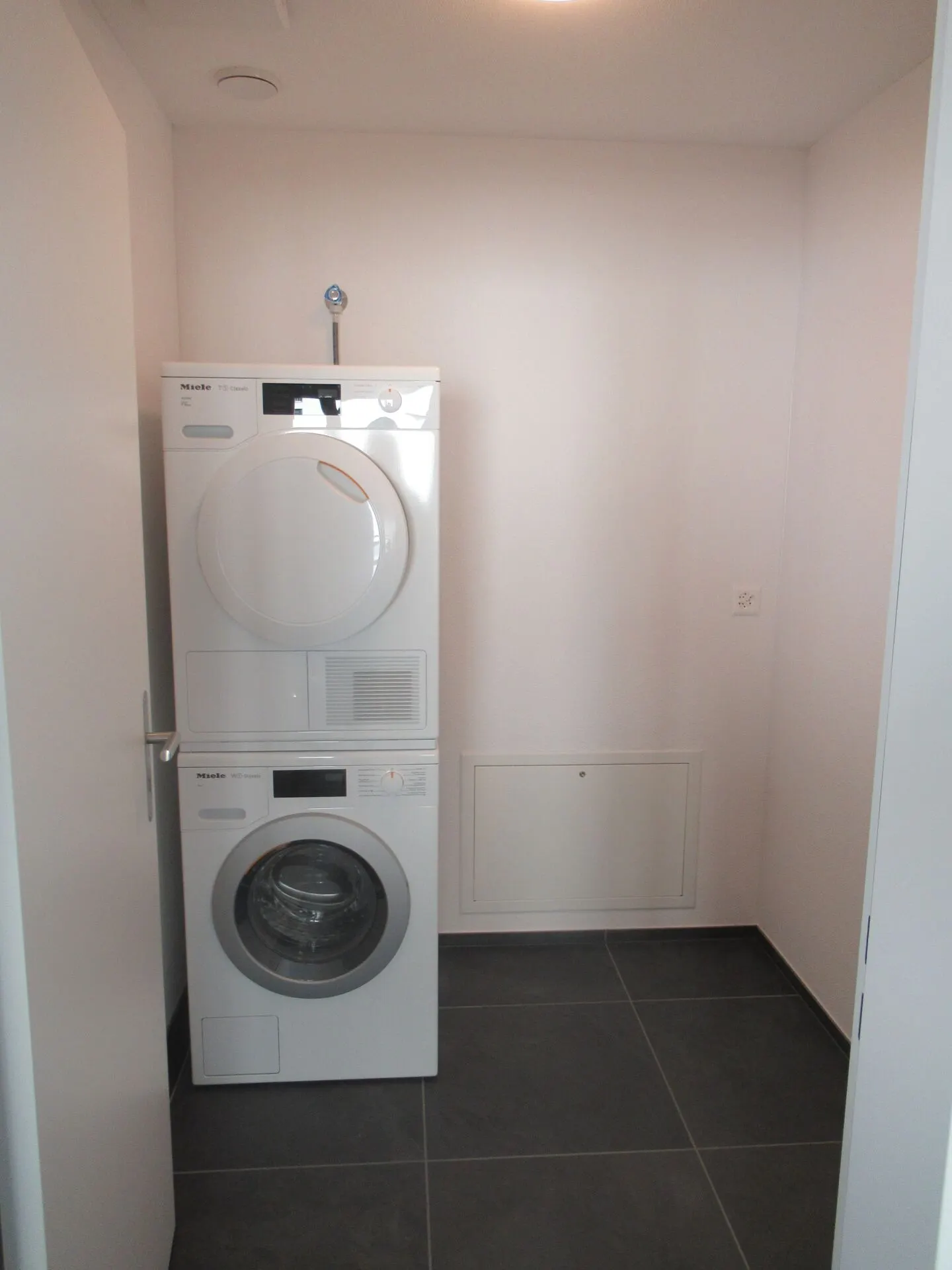 Spacious 3.5 Room Apartment - Photo 14 of 15