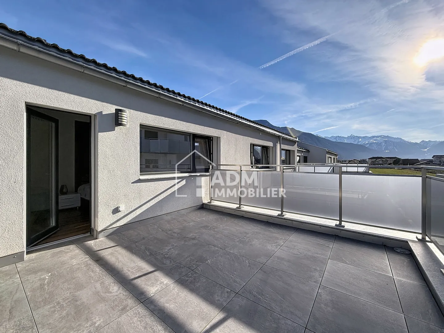 Saillon, contemporary house with 4.5 rooms and landscaped exteriors - Photo 10 of 17