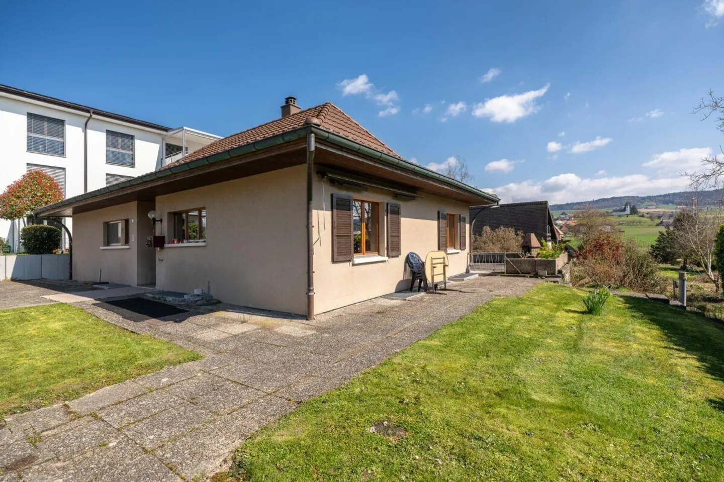 4.5-Room Single-Family House with Studio Apartment - Photo 1 of 14