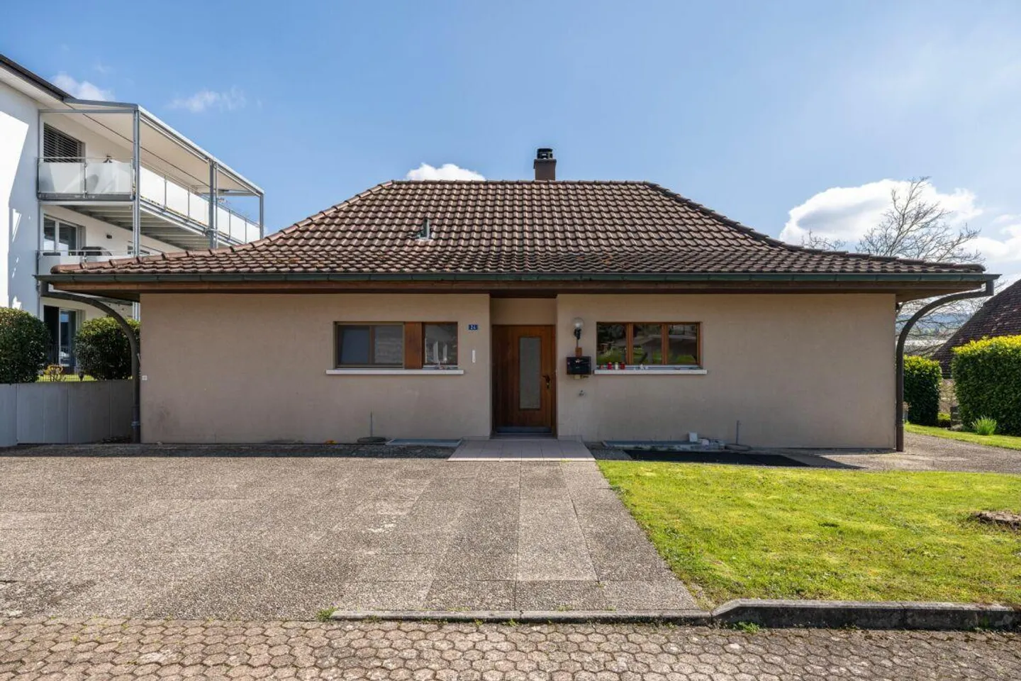 4.5-Room Single-Family House with Studio Apartment - Photo 2 of 14