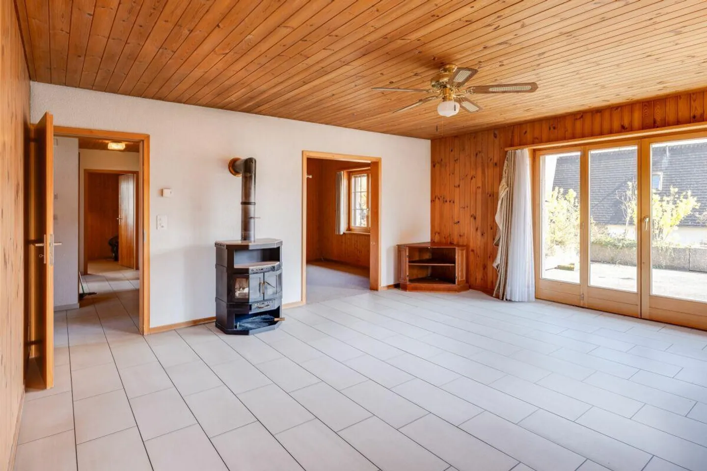 4.5-Room Single-Family House with Studio Apartment - Photo 7 of 14