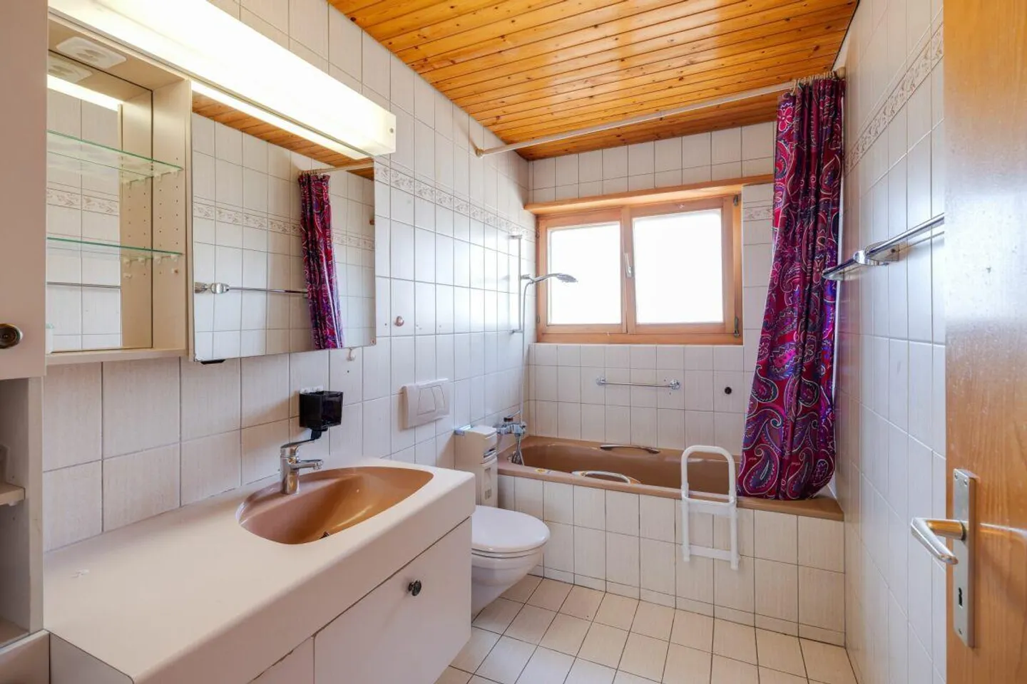 4.5-Room Single-Family House with Studio Apartment - Photo 10 of 14